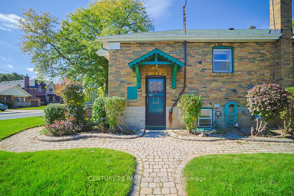 Photo 31 of 22 Parkview Hill Crescent, Toronto, O'Connor-Parkview — HOMEH