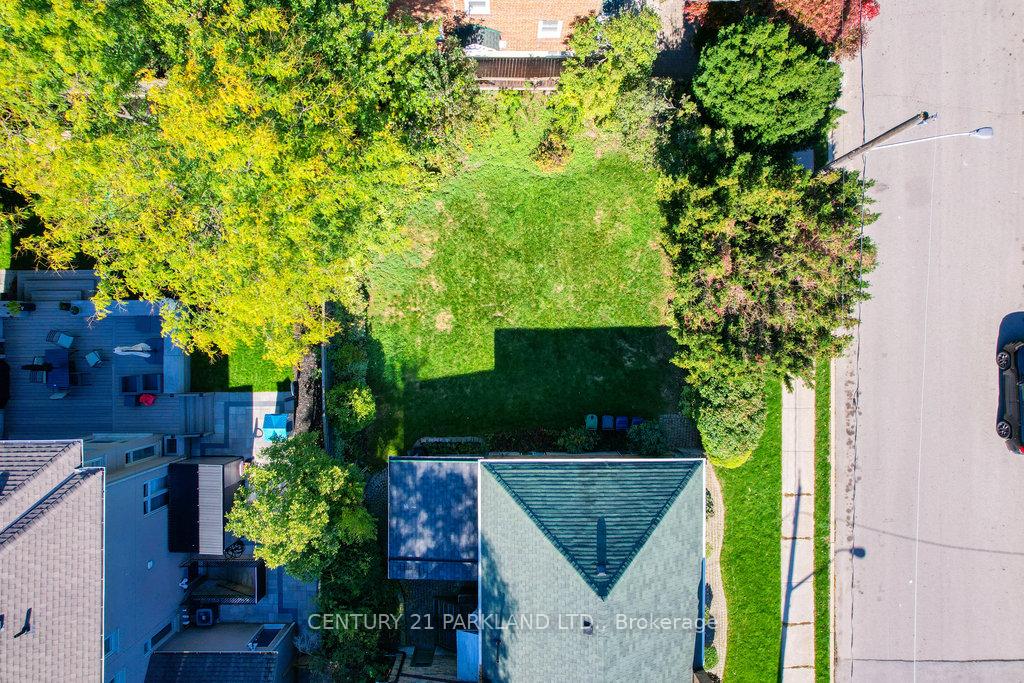 Photo 32 of 22 Parkview Hill Crescent, Toronto, O'Connor-Parkview — HOMEH