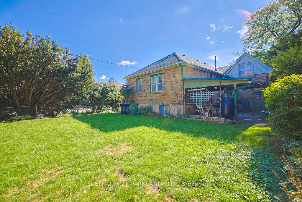 Photo 37 of 22 Parkview Hill Crescent, Toronto, O'Connor-Parkview — HOMEH