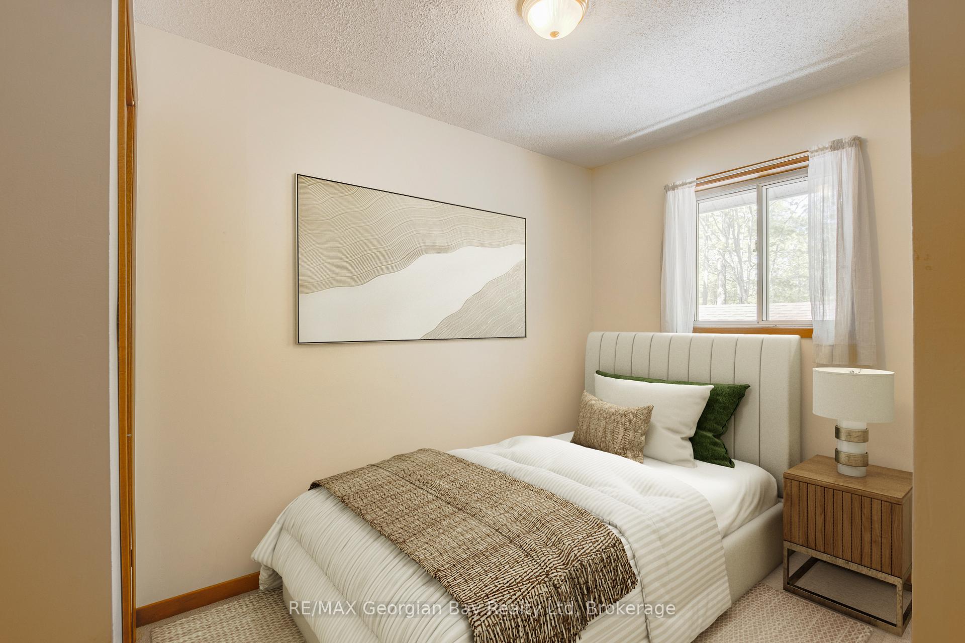 Photo 15 of 2 Manitou Crescent, Tiny, Rural Tiny — HOMEH