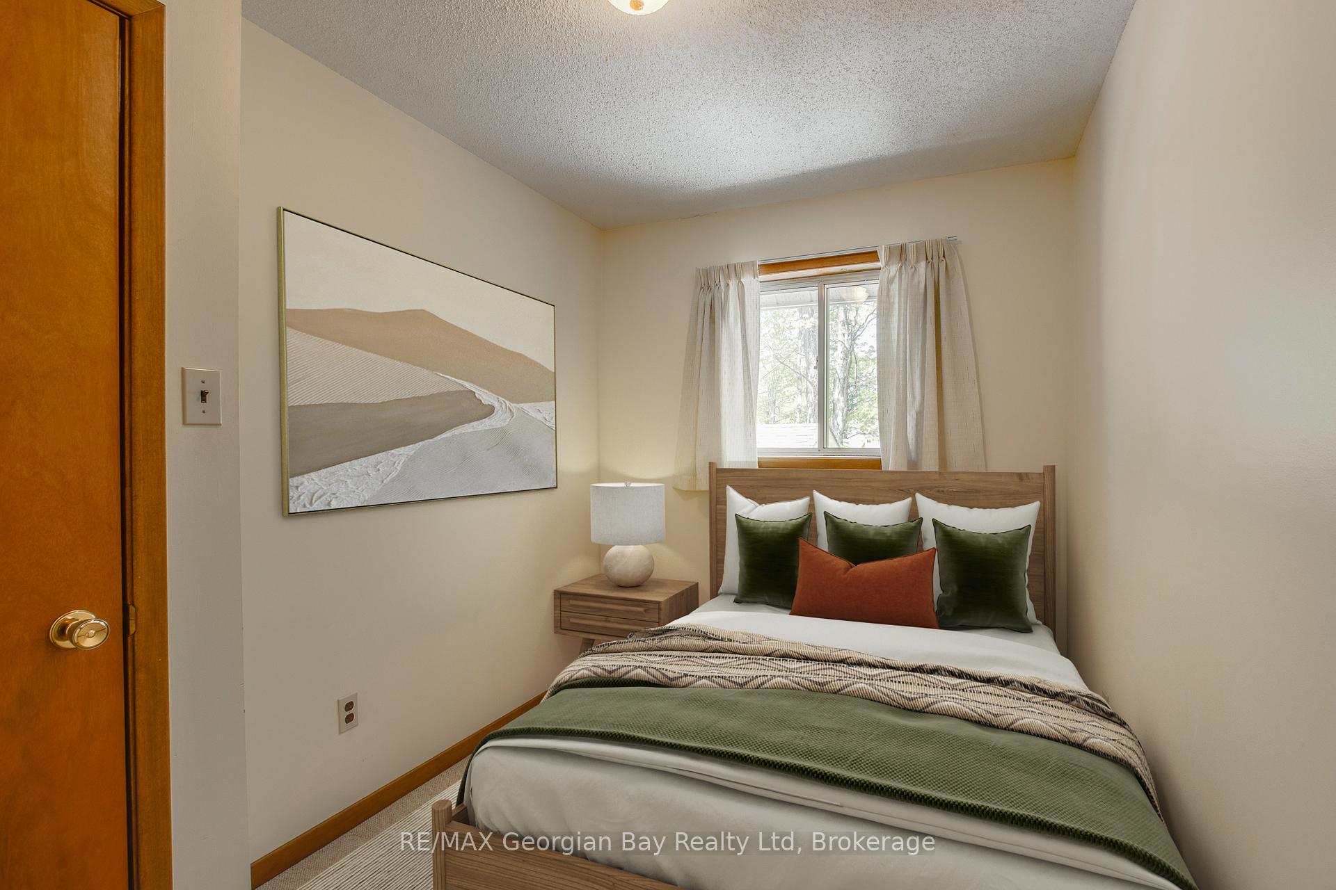 Photo 18 of 2 Manitou Crescent, Tiny, Rural Tiny — HOMEH