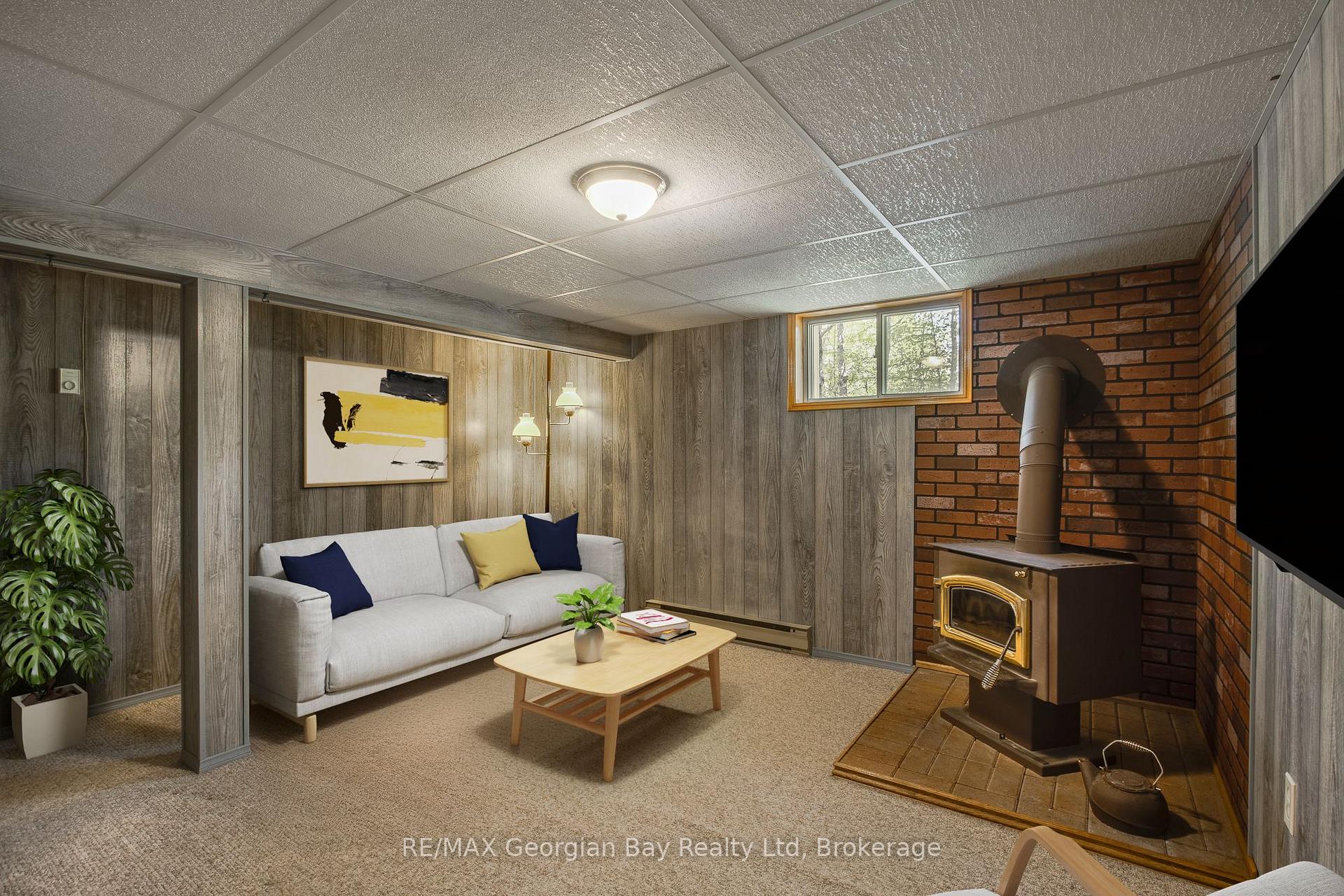 Photo 19 of 2 Manitou Crescent, Tiny, Rural Tiny — HOMEH