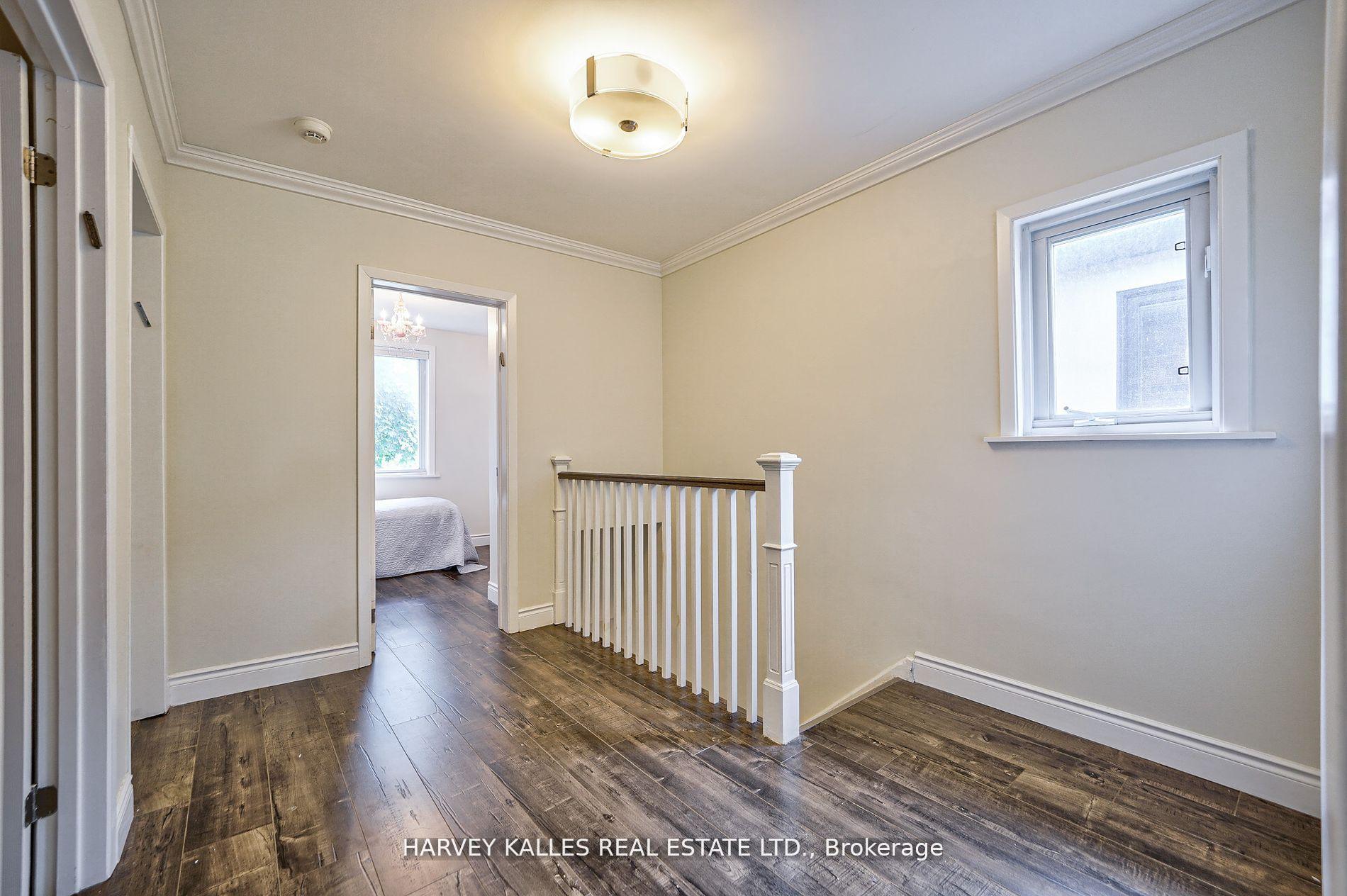 Photo 13 of 106 Gloucester Grove, Toronto, Oakwood Village — HOMEH