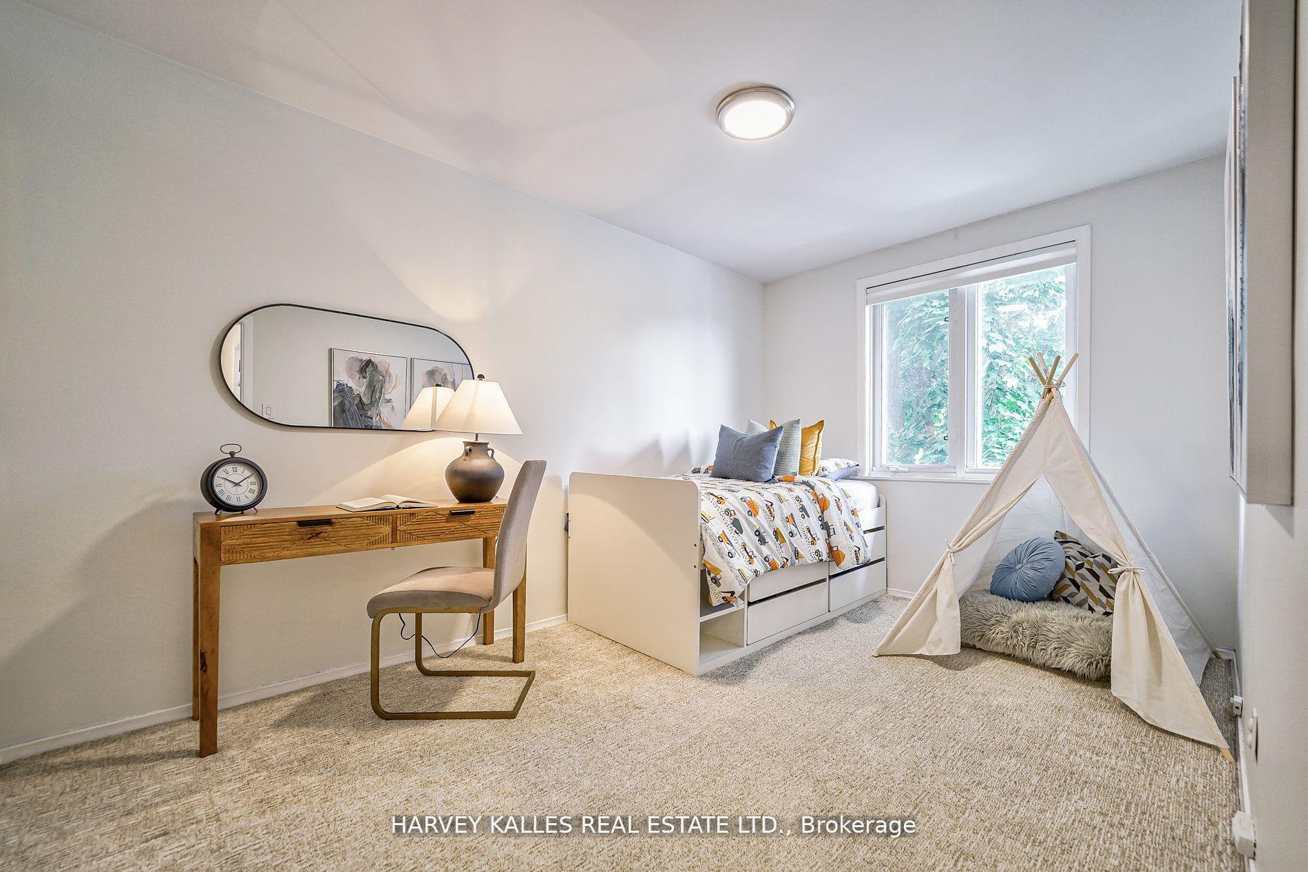 Photo 24 of 106 Gloucester Grove, Toronto, Oakwood Village — HOMEH