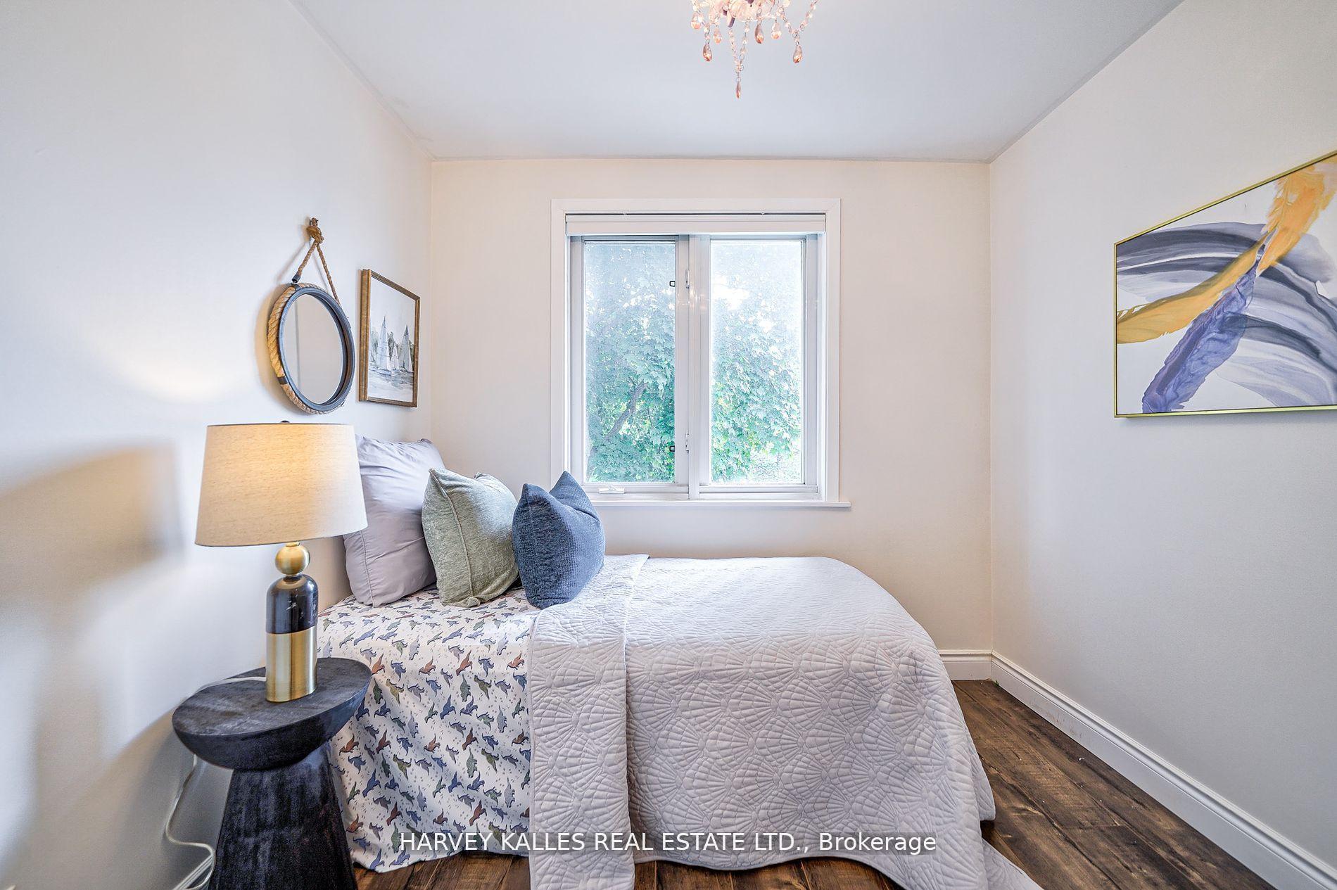 Photo 25 of 106 Gloucester Grove, Toronto, Oakwood Village — HOMEH