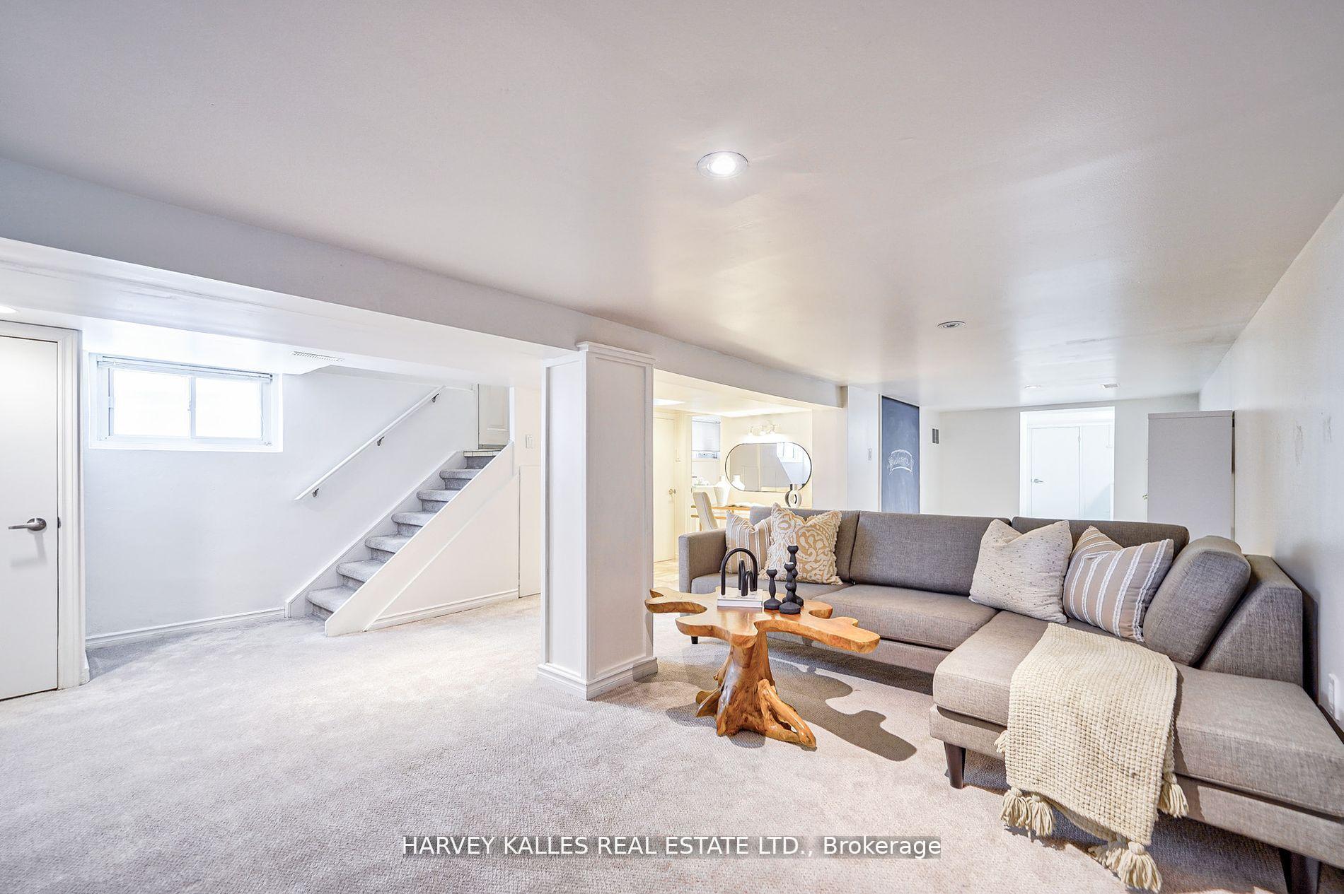 Photo 29 of 106 Gloucester Grove, Toronto, Oakwood Village — HOMEH