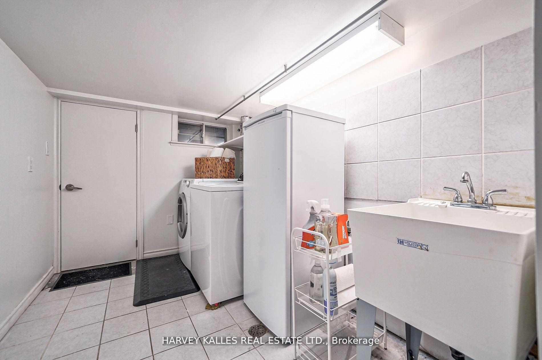 Photo 34 of 106 Gloucester Grove, Toronto, Oakwood Village — HOMEH