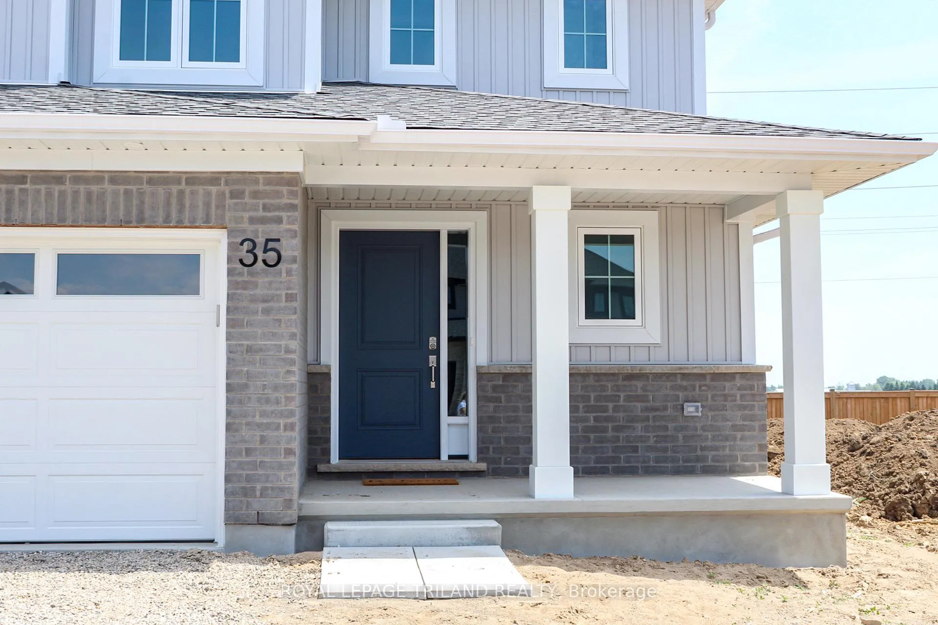 Photo 3 of 35 Harrow Lane, St. Thomas — HOMEH