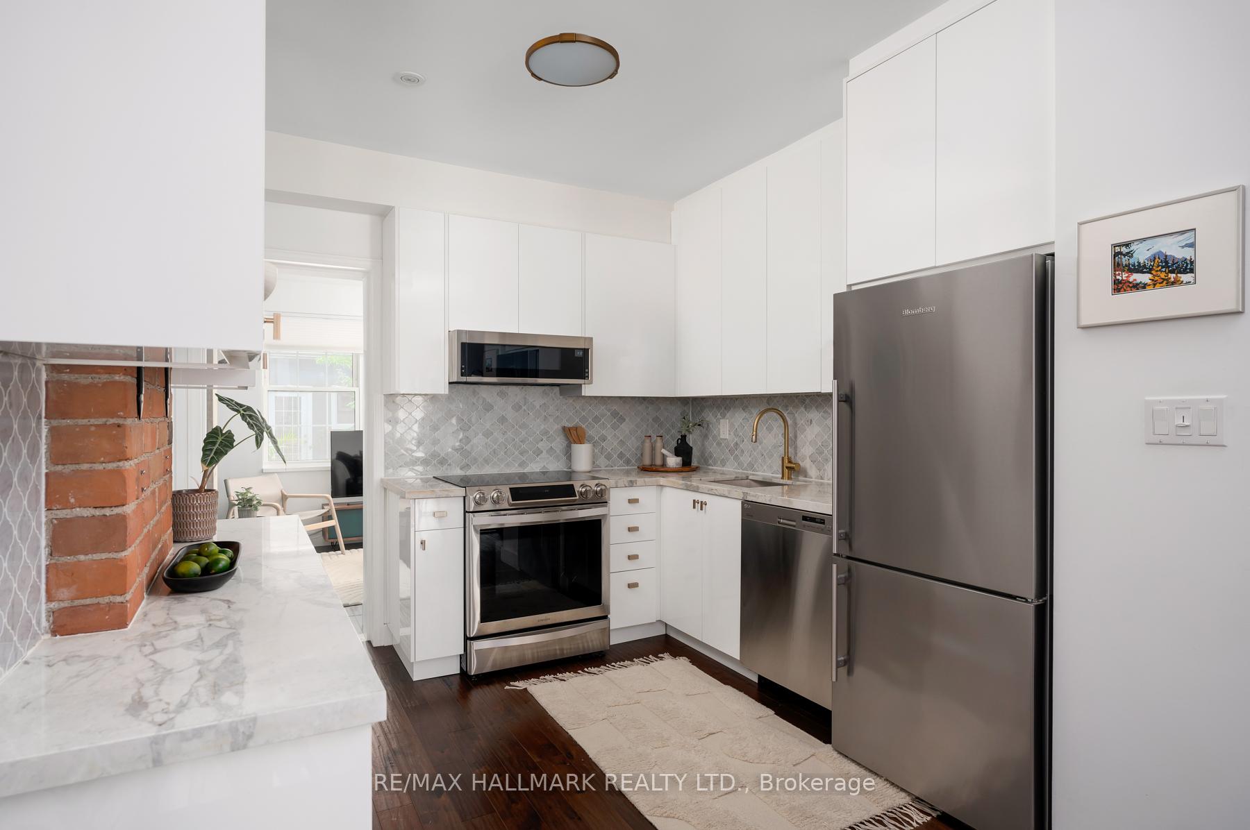 Photo 9 of 131 Lamb Avenue, Toronto, Greenwood-Coxwell — HOMEH