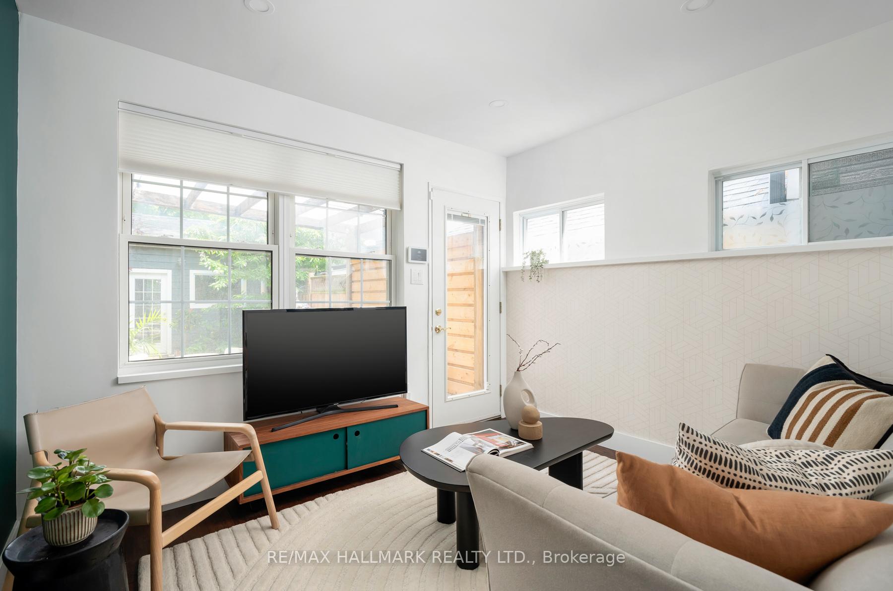 Photo 11 of 131 Lamb Avenue, Toronto, Greenwood-Coxwell — HOMEH