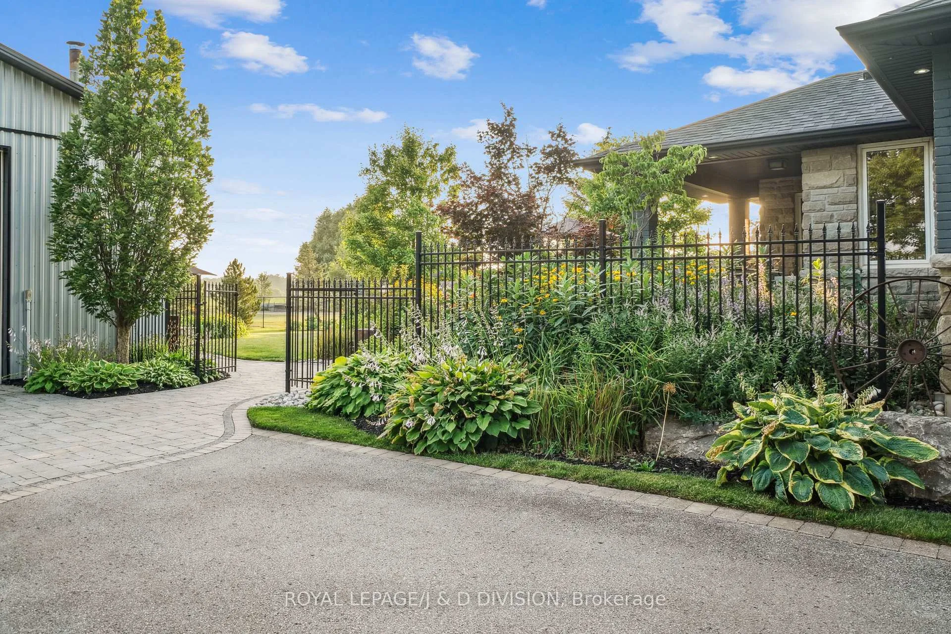Photo 4 of 4402 Tremaine Road, Milton, Rural Milton — HOMEH