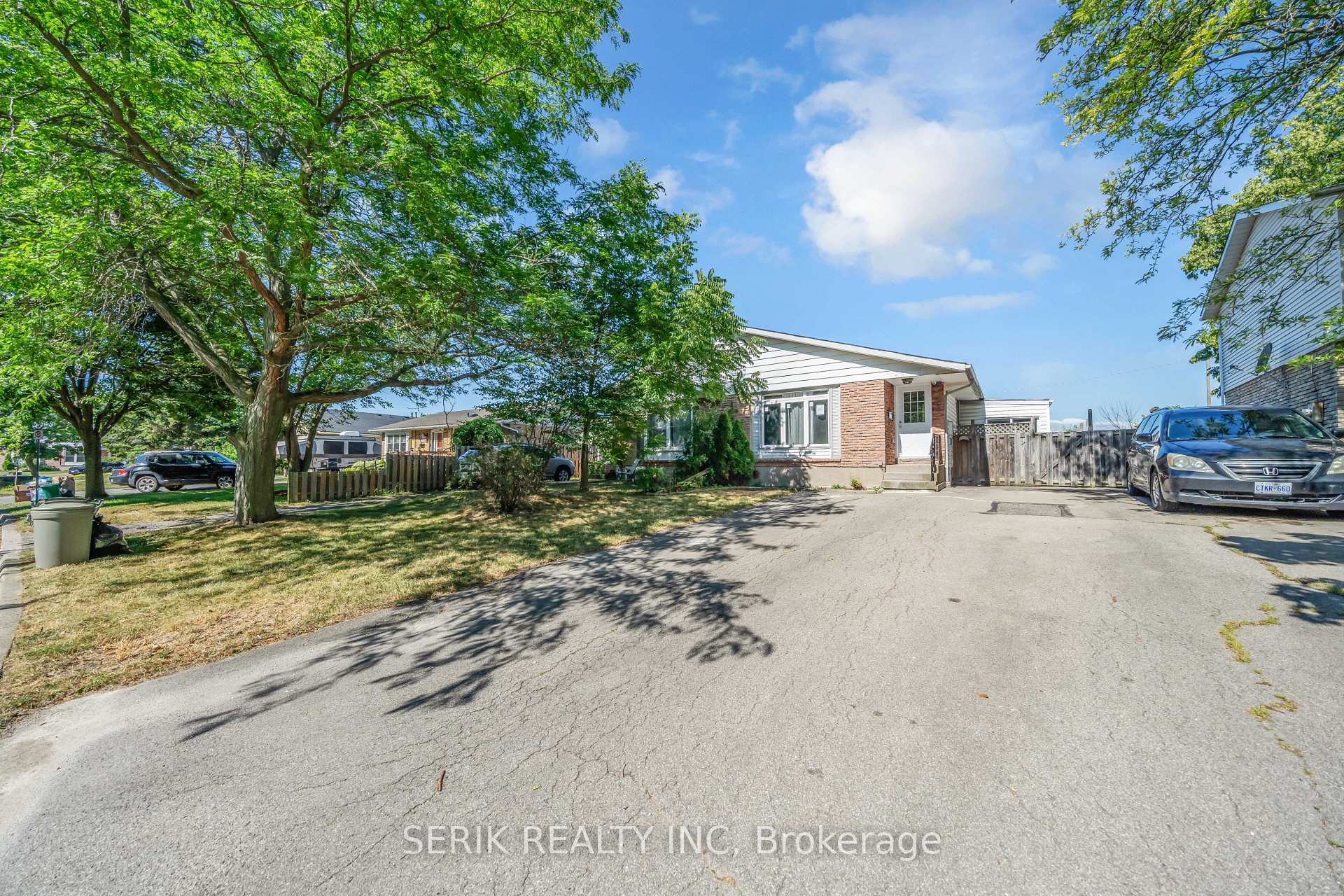 Photo 2 of 38 Manley Crescent, Thorold, Confederation Heights — HOMEH