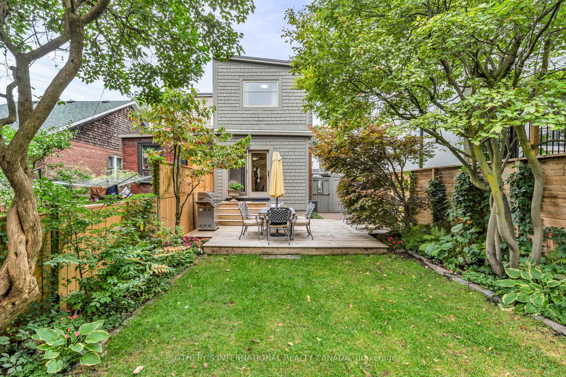 Photo 2 of 241 Springdale Boulevard, Toronto, Danforth Village-East York — HOMEH