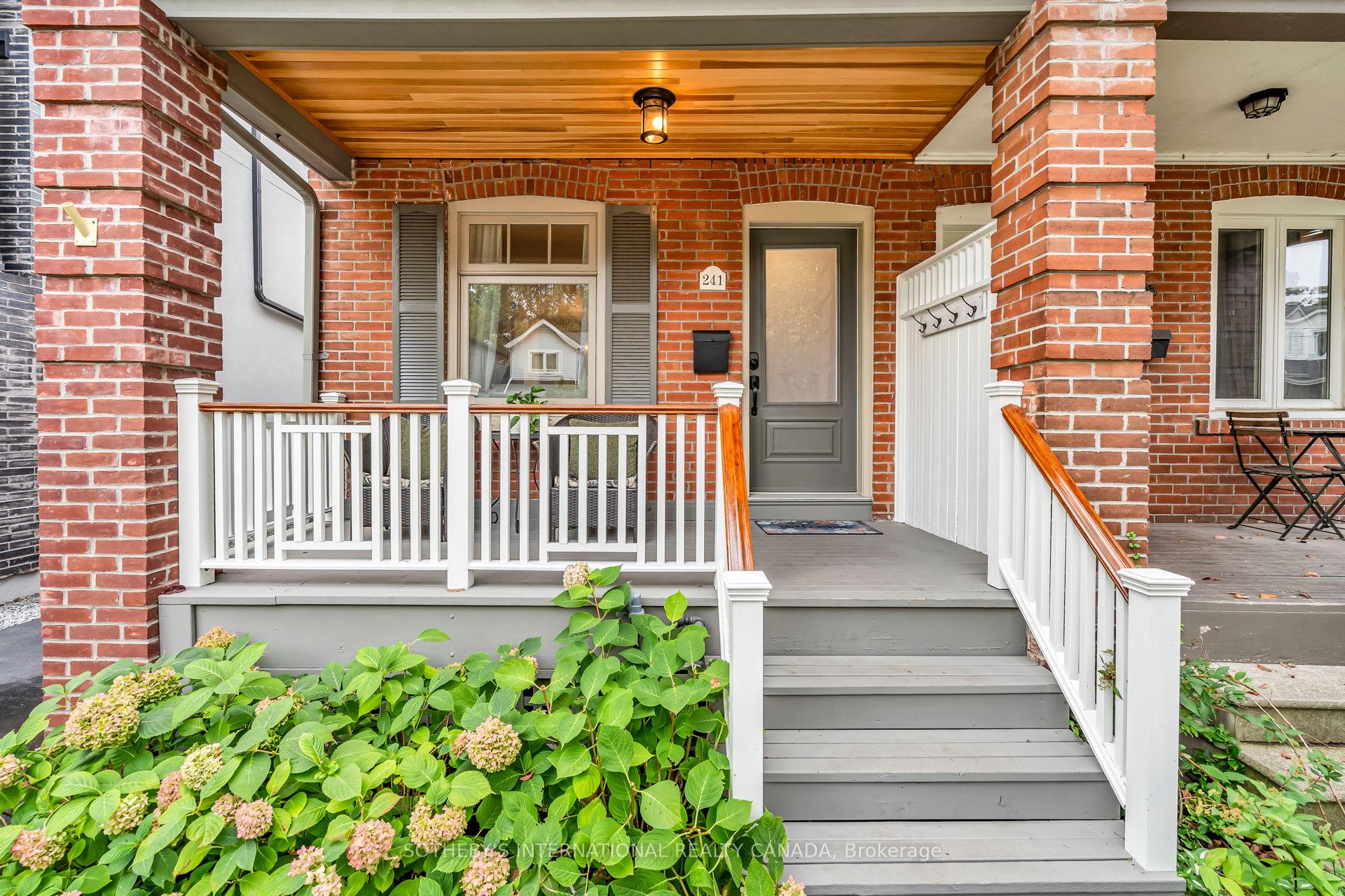 Photo 5 of 241 Springdale Boulevard, Toronto, Danforth Village-East York — HOMEH
