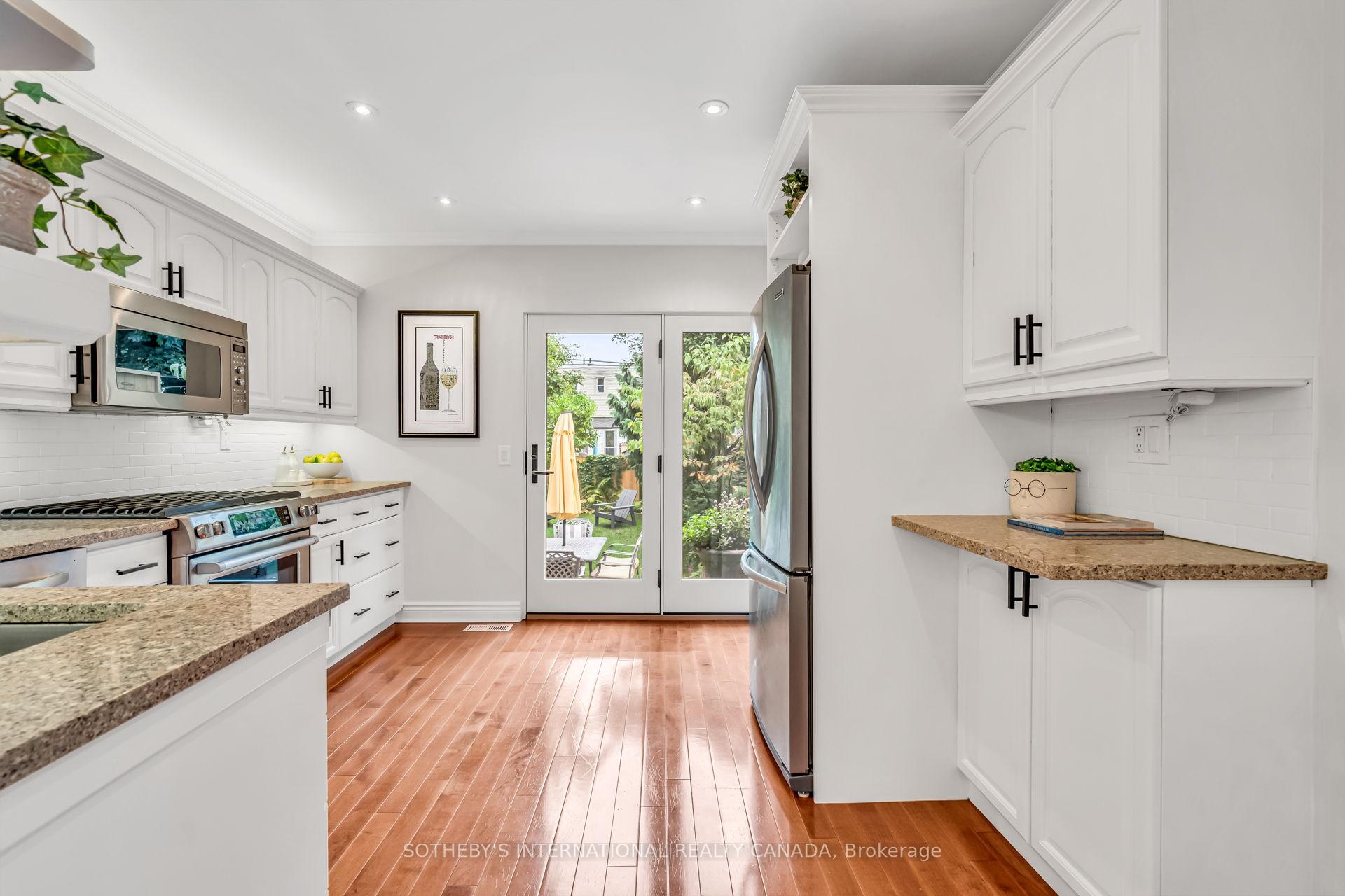 Photo 13 of 241 Springdale Boulevard, Toronto, Danforth Village-East York — HOMEH