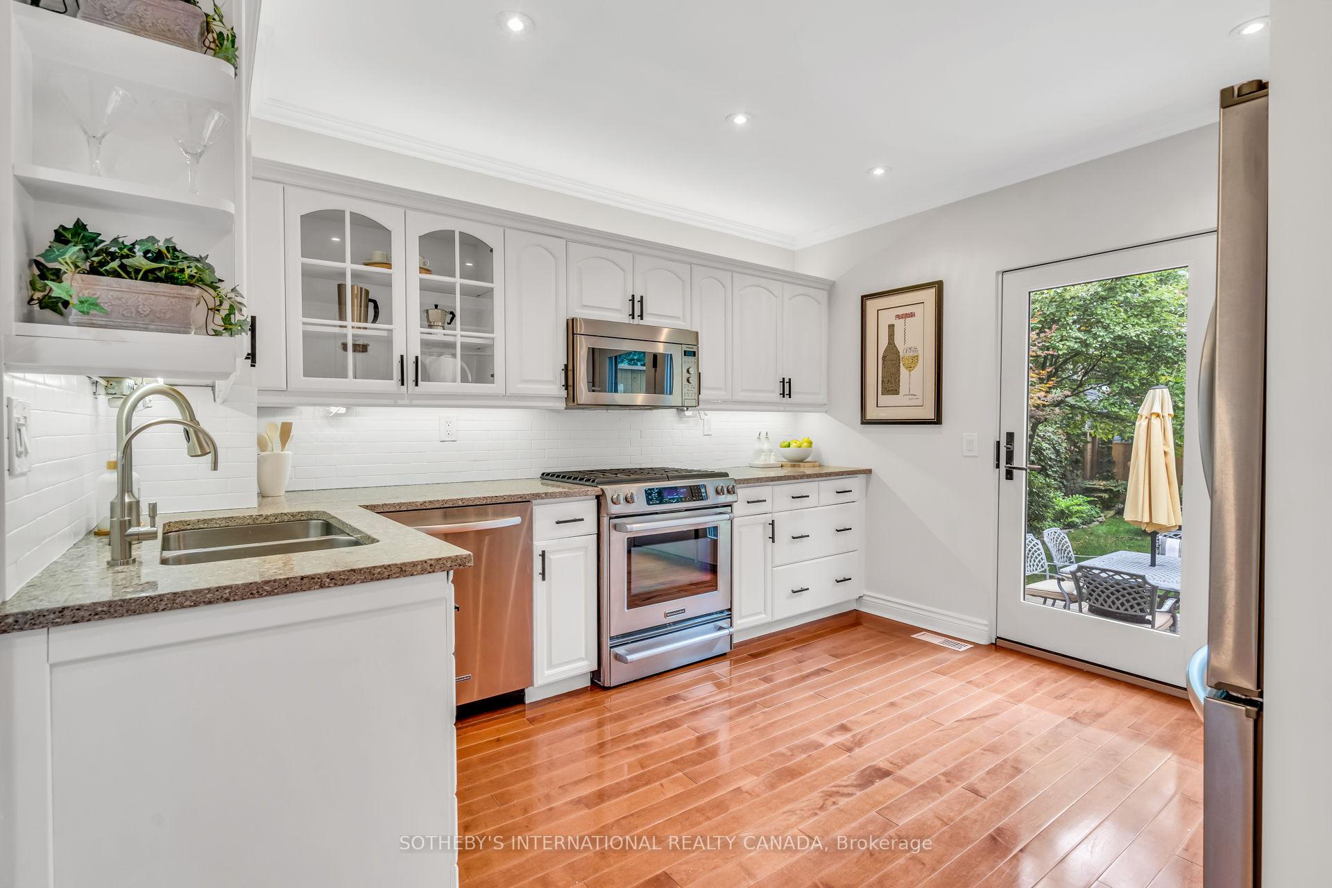 Photo 14 of 241 Springdale Boulevard, Toronto, Danforth Village-East York — HOMEH