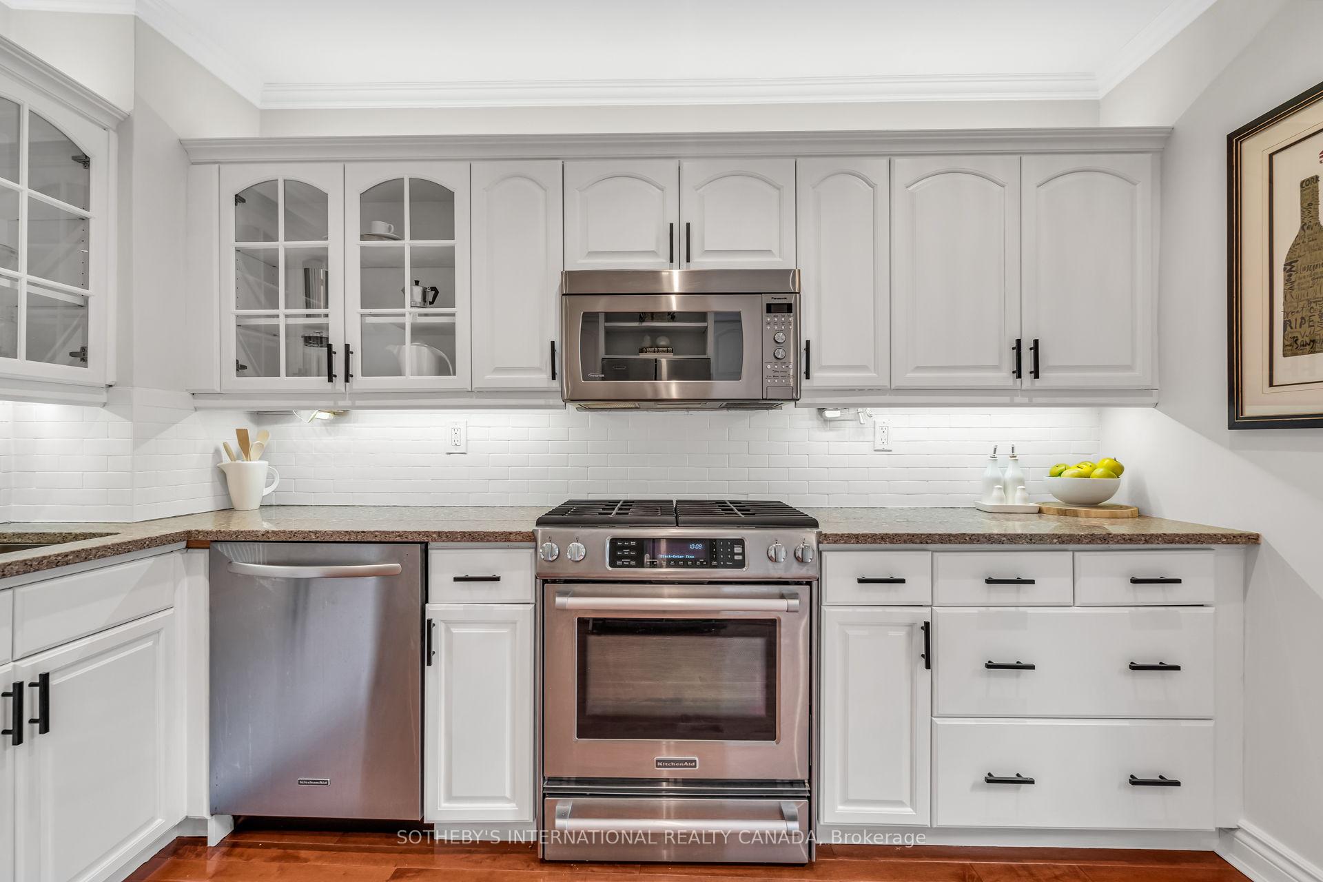 Photo 15 of 241 Springdale Boulevard, Toronto, Danforth Village-East York — HOMEH