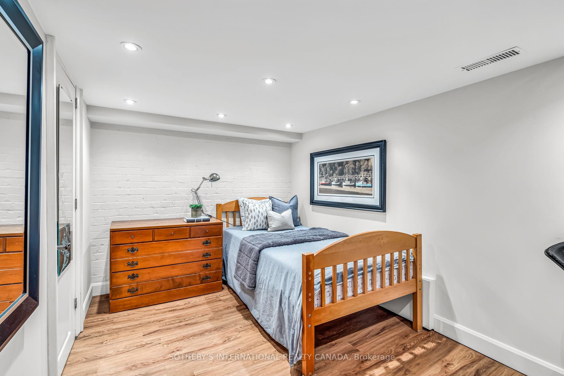Photo 33 of 241 Springdale Boulevard, Toronto, Danforth Village-East York — HOMEH