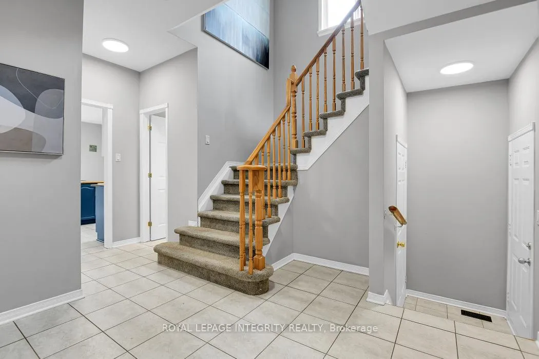 Photo 4 of 1036 Rocky Harbour Crescent, Ottawa, Riverside South/Gloucester Glen — HOMEH