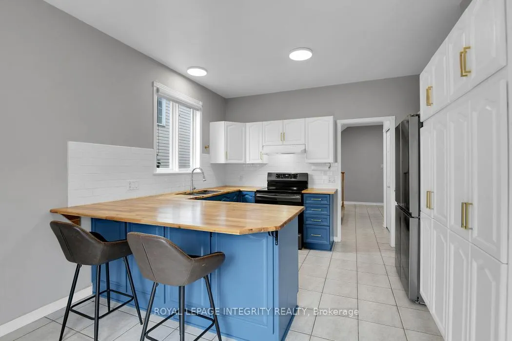 Photo 10 of 1036 Rocky Harbour Crescent, Ottawa, Riverside South/Gloucester Glen — HOMEH