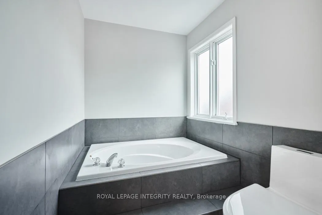 Photo 21 of 1036 Rocky Harbour Crescent, Ottawa, Riverside South/Gloucester Glen — HOMEH