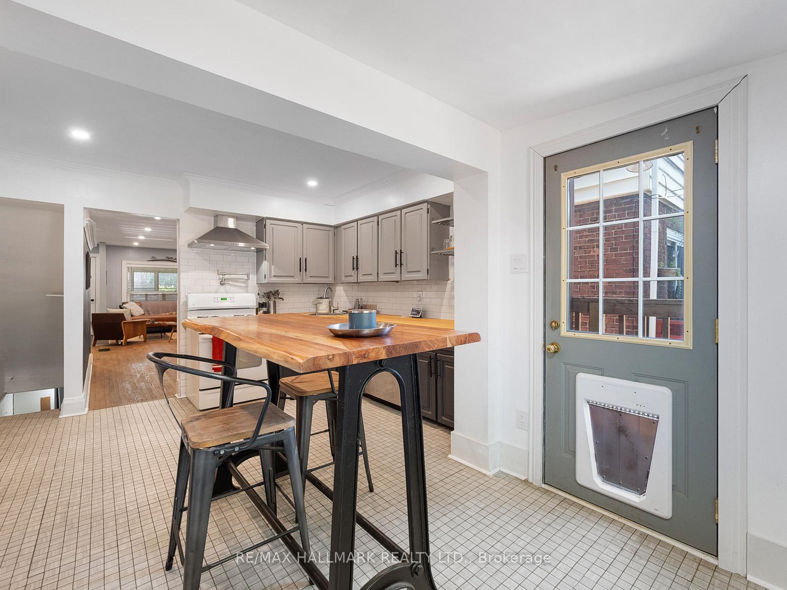 Photo 24 of 993 Carlaw Avenue, Toronto, Broadview North — HOMEH