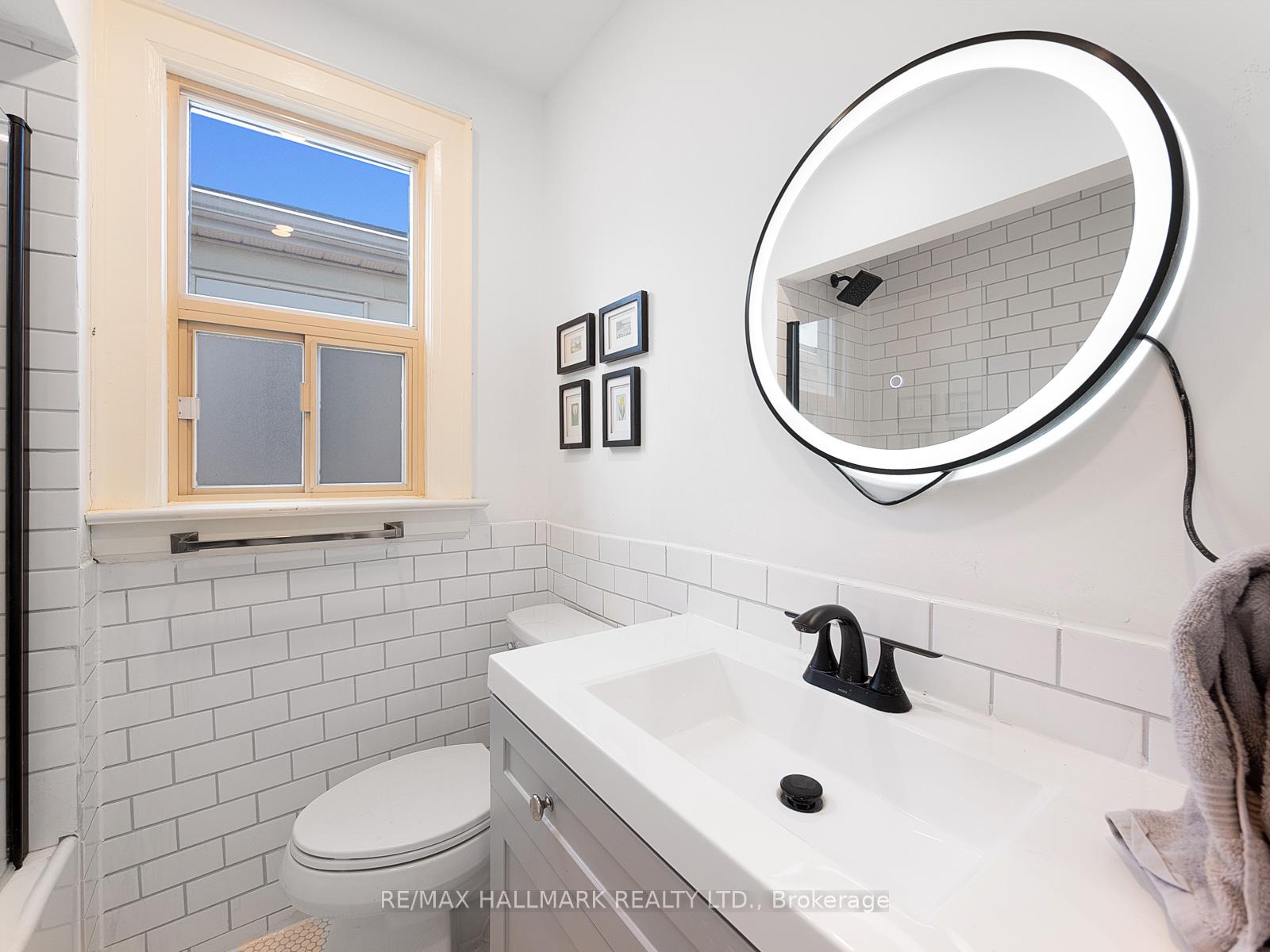 Photo 36 of 993 Carlaw Avenue, Toronto, Broadview North — HOMEH