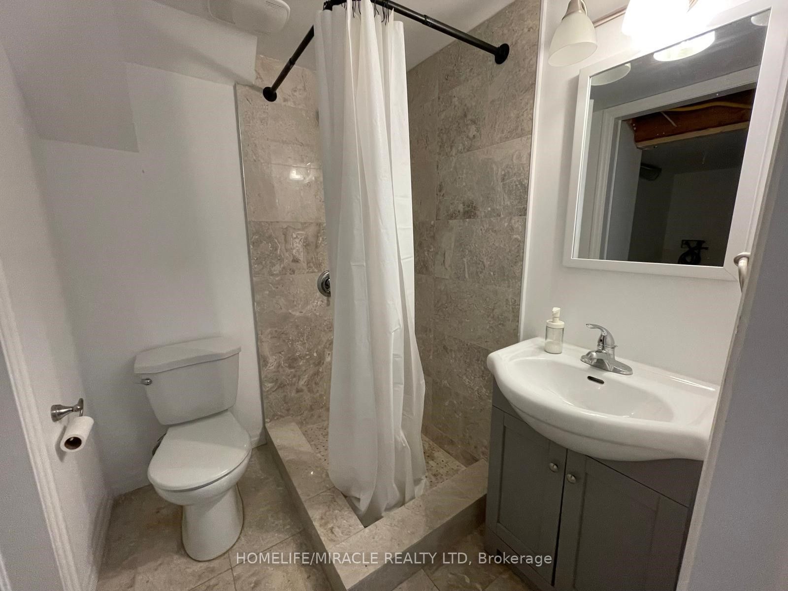 Photo 7 of 11 Wales Avenue, Markham, Old Markham Village — HOMEH
