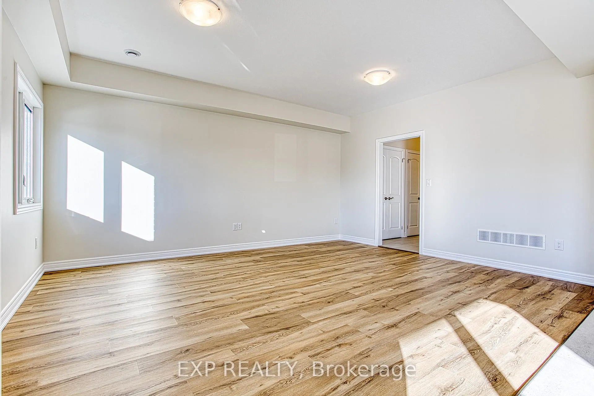 Photo 13 of Unit Upper, 20 Elvira Way, Thorold, Rolling Meadows — HOMEH