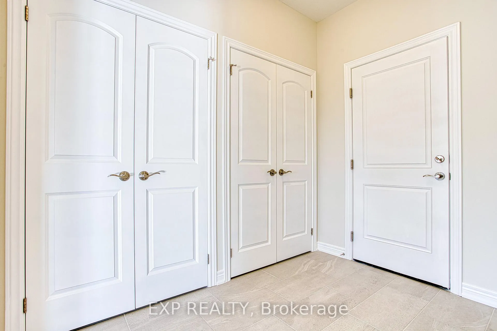 Photo 19 of Unit Upper, 20 Elvira Way, Thorold, Rolling Meadows — HOMEH