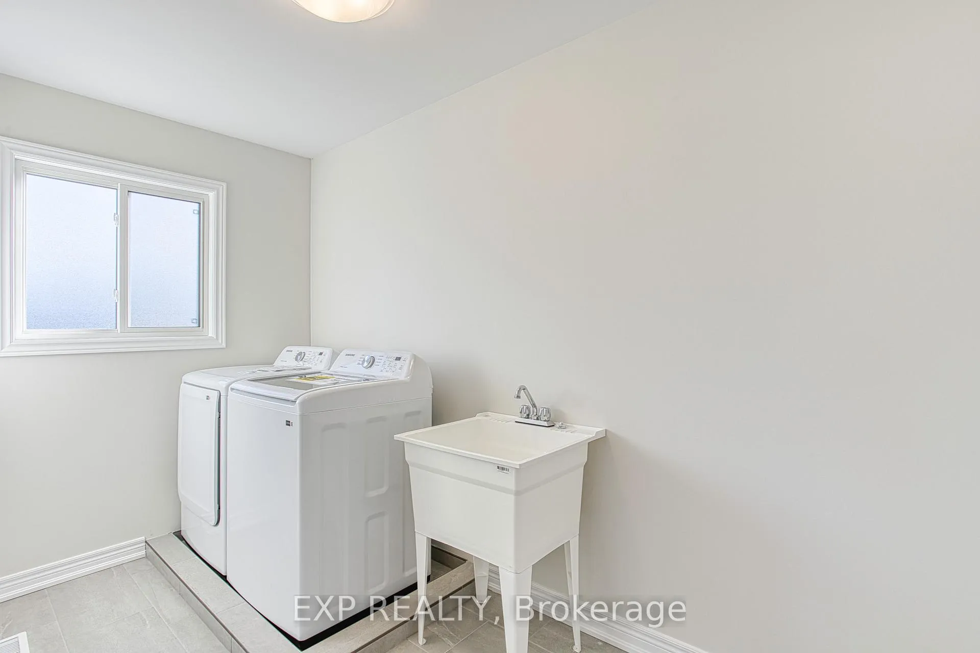 Photo 35 of Unit Upper, 20 Elvira Way, Thorold, Rolling Meadows — HOMEH