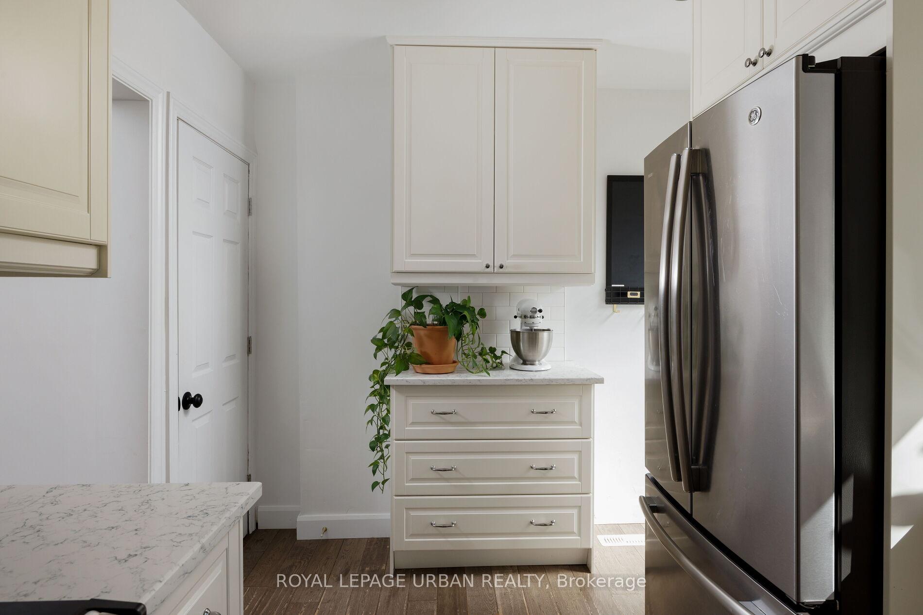 Photo 13 of 447 Mortimer Avenue, Toronto, Danforth Village-East York — HOMEH
