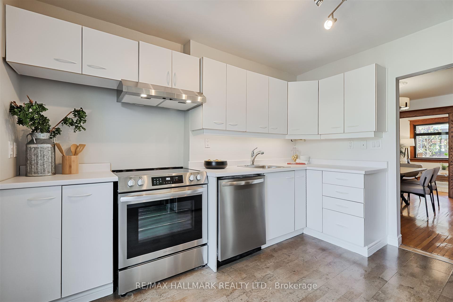 Photo 8 of 127 Booth Avenue, Toronto, South Riverdale — HOMEH
