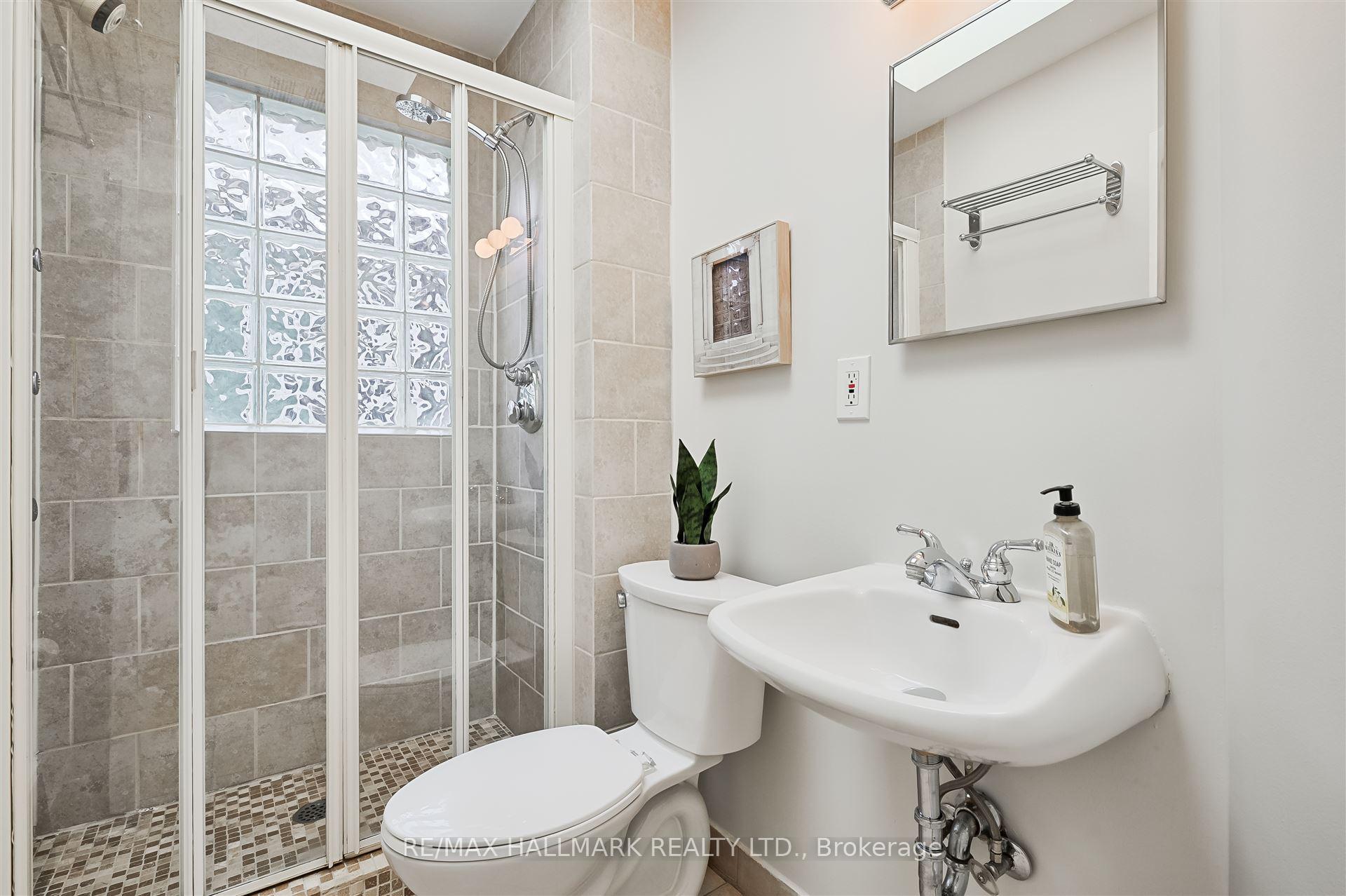 Photo 15 of 127 Booth Avenue, Toronto, South Riverdale — HOMEH