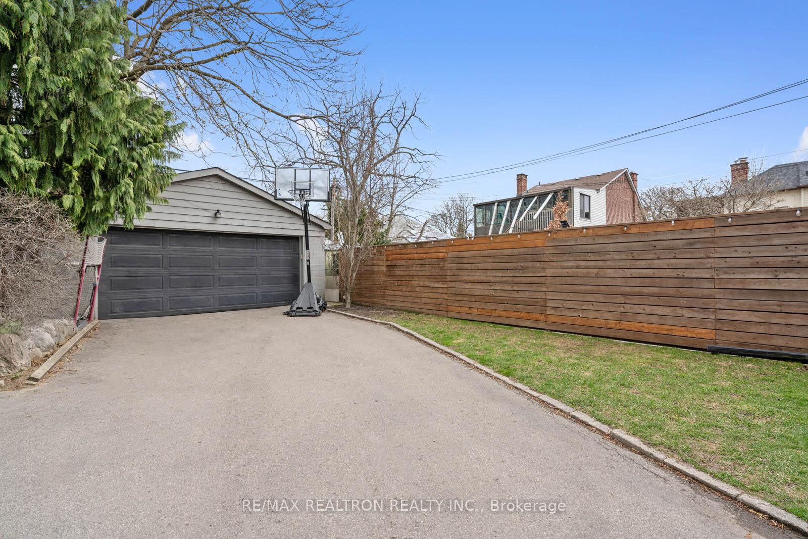 Photo 25 of 181 Arlington Avenue, Toronto, Humewood-Cedarvale — HOMEH