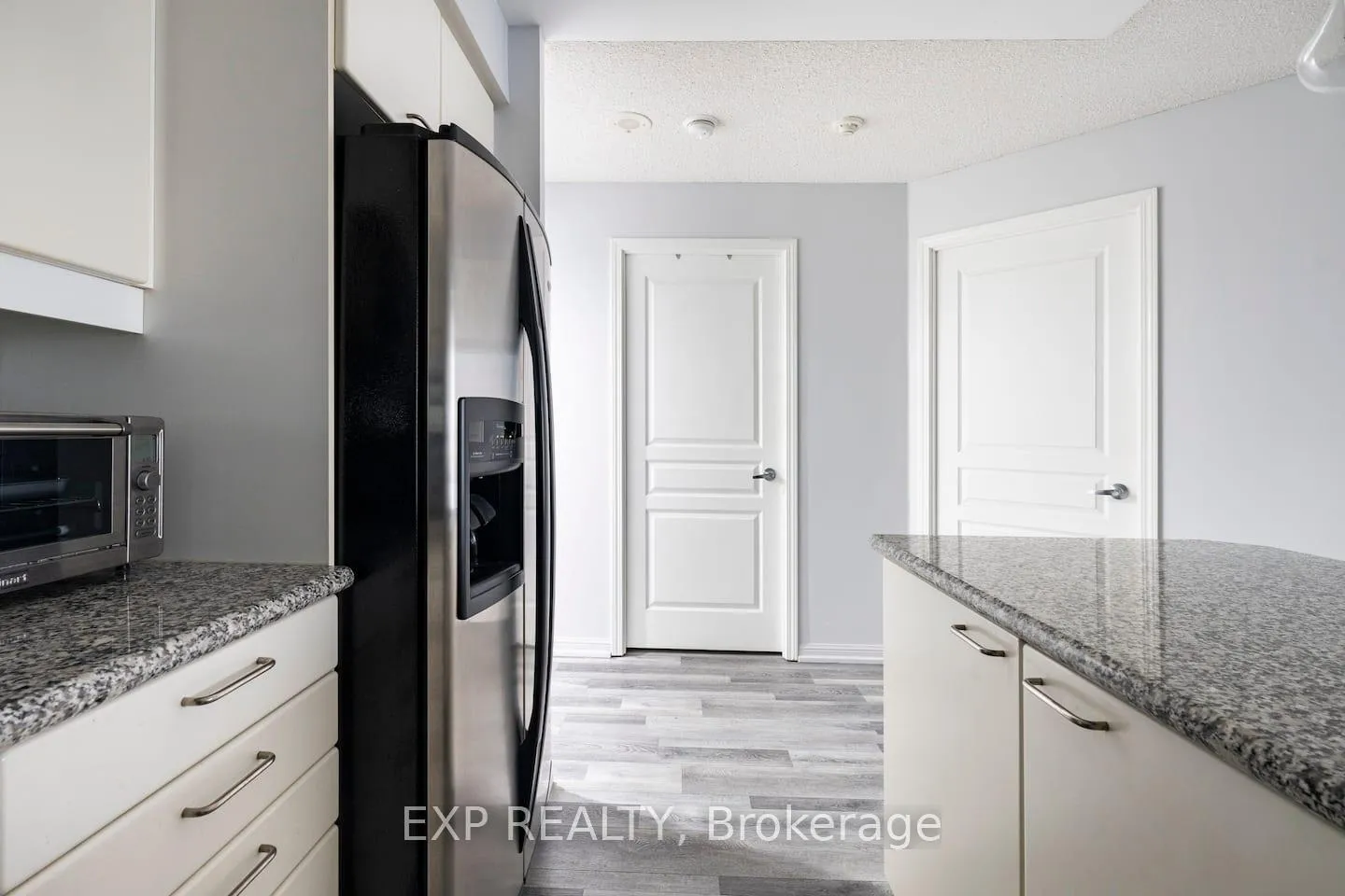 Photo 6 of Unit 512, 140 Simcoe Street, Toronto, Waterfront Communities — HOMEH