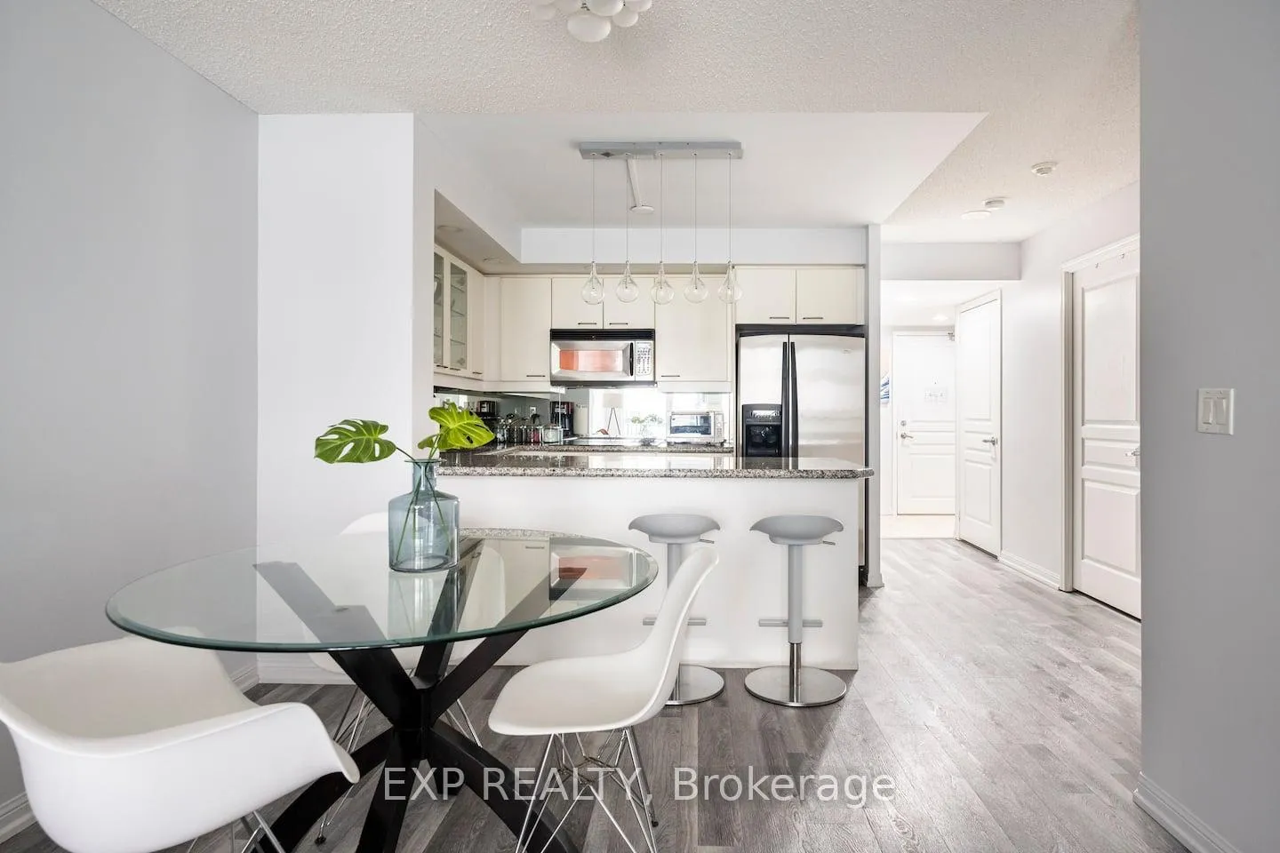 Photo 10 of Unit 512, 140 Simcoe Street, Toronto, Waterfront Communities — HOMEH