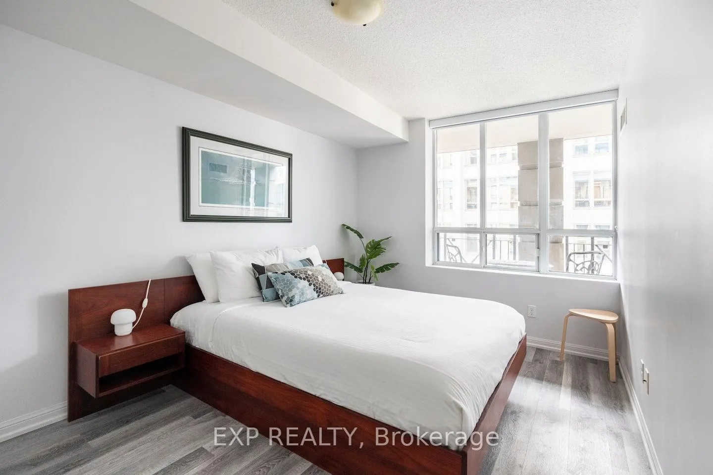 Photo 12 of Unit 512, 140 Simcoe Street, Toronto, Waterfront Communities — HOMEH