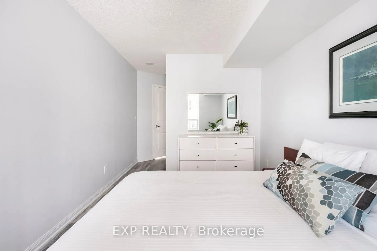 Photo 14 of Unit 512, 140 Simcoe Street, Toronto, Waterfront Communities — HOMEH