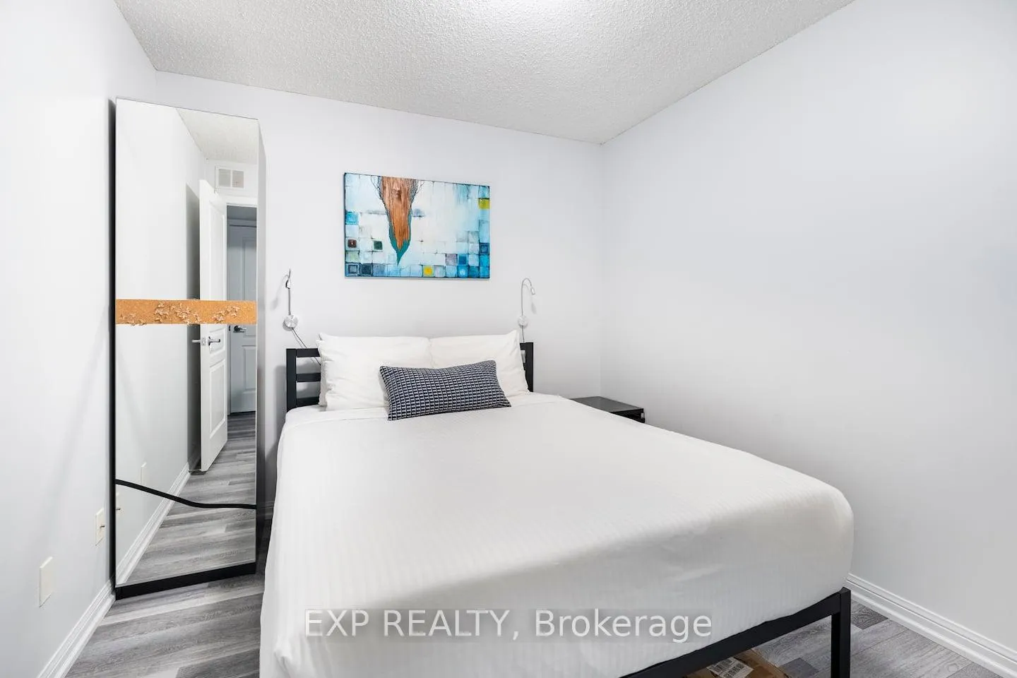 Photo 15 of Unit 512, 140 Simcoe Street, Toronto, Waterfront Communities — HOMEH