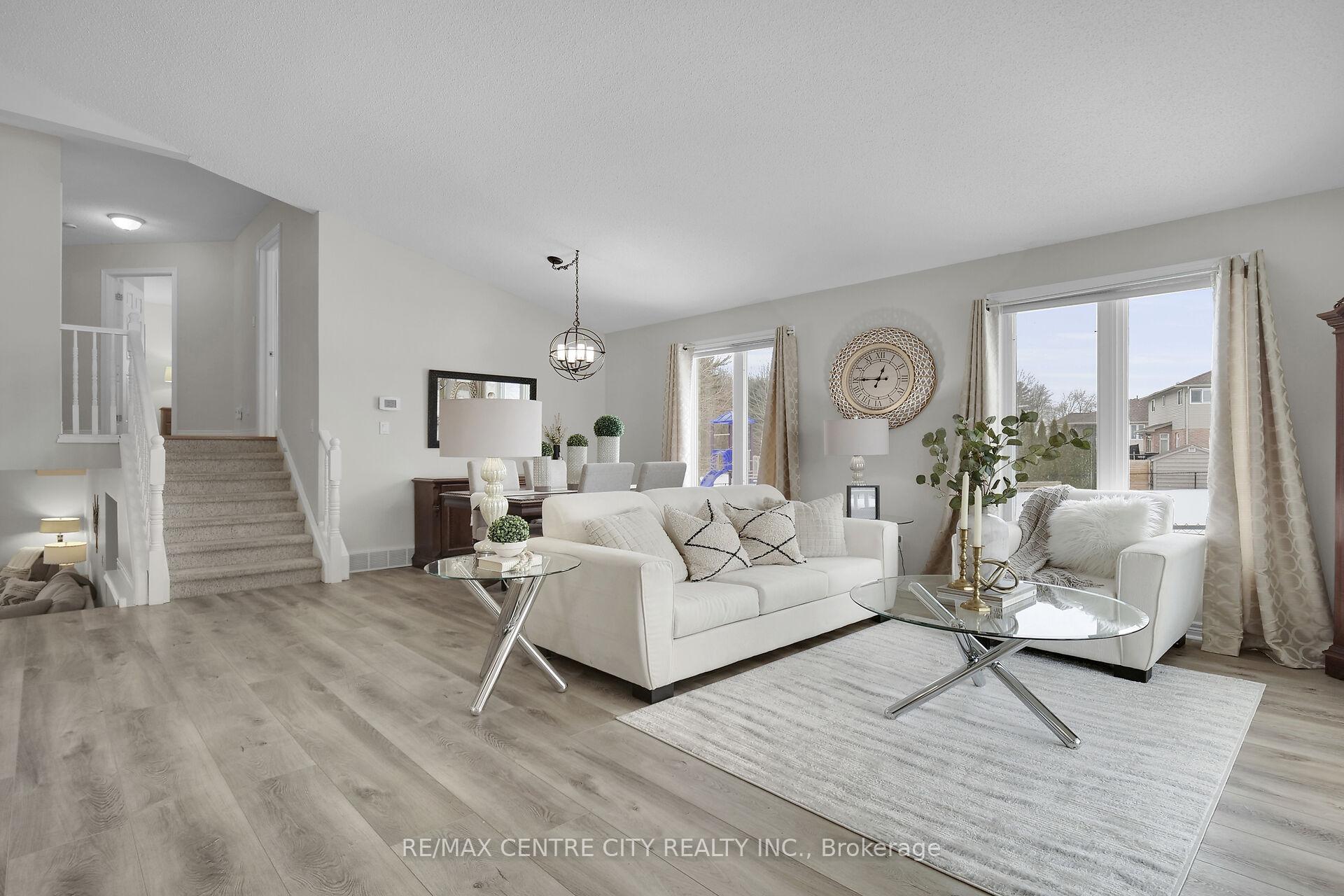 Photo 4 of 77 Woodvale Drive, Thames Centre, Dorchester — HOMEH