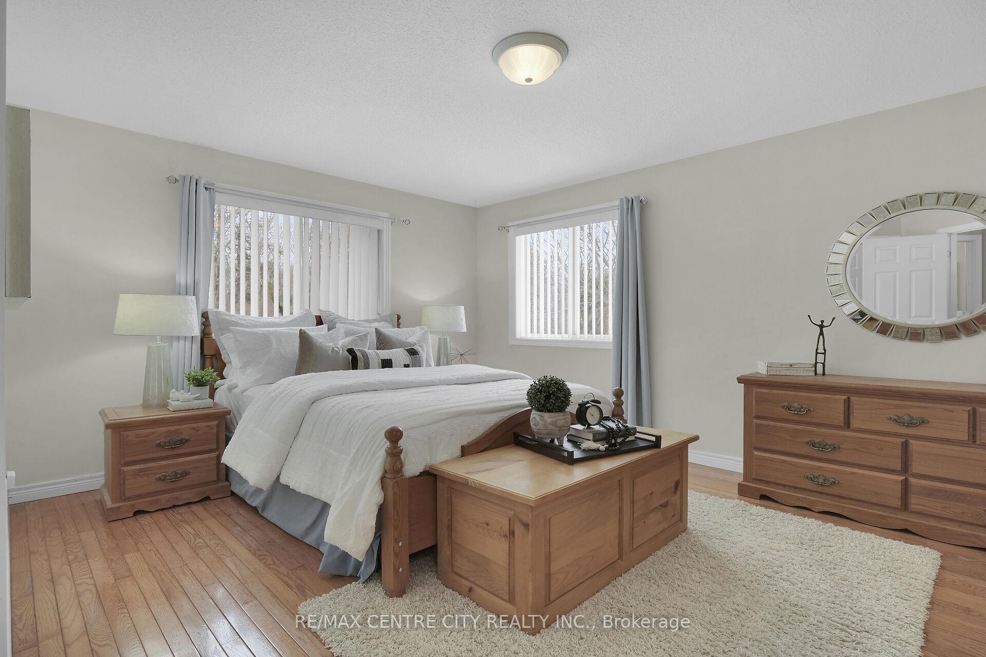 Photo 15 of 77 Woodvale Drive, Thames Centre, Dorchester — HOMEH