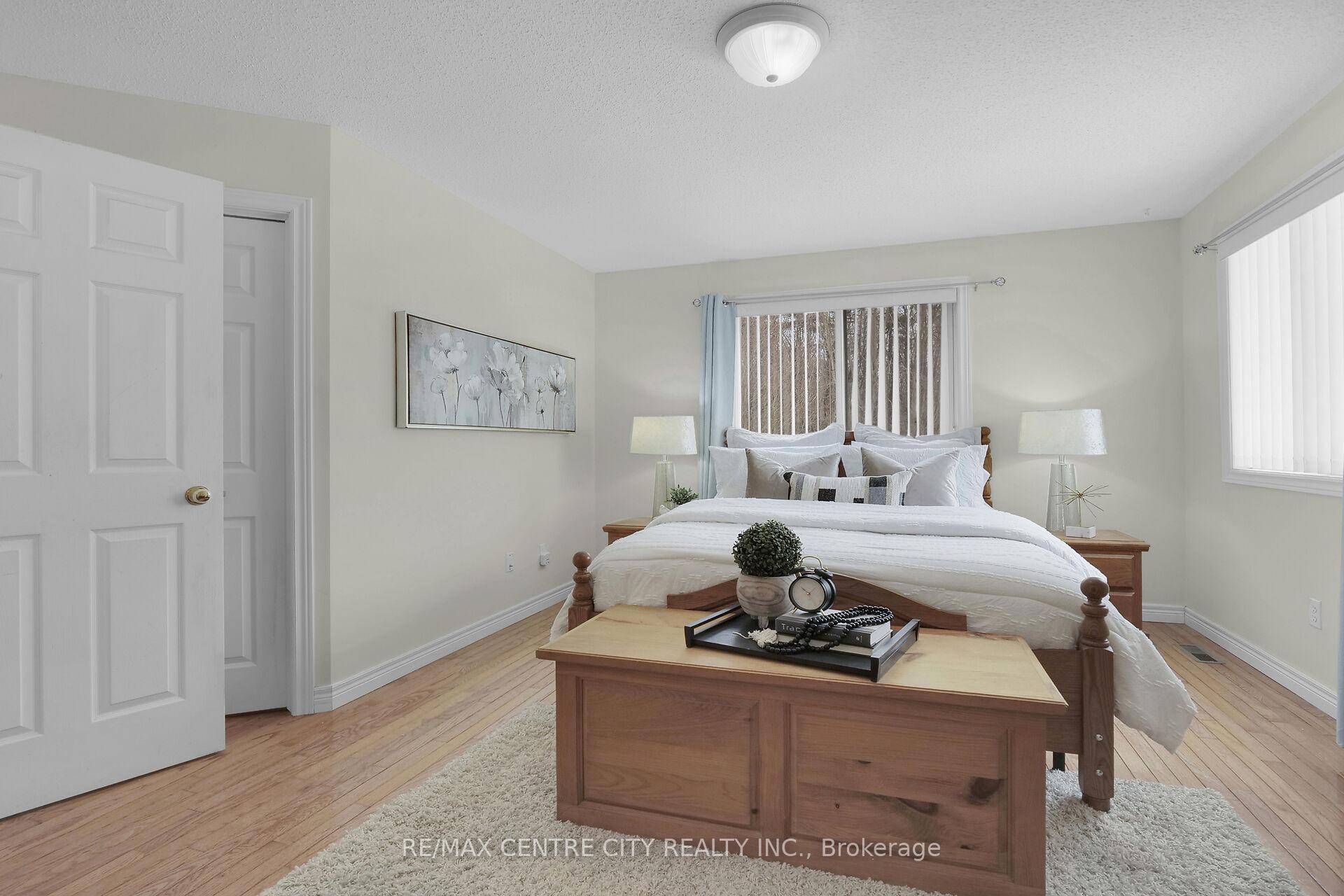 Photo 16 of 77 Woodvale Drive, Thames Centre, Dorchester — HOMEH