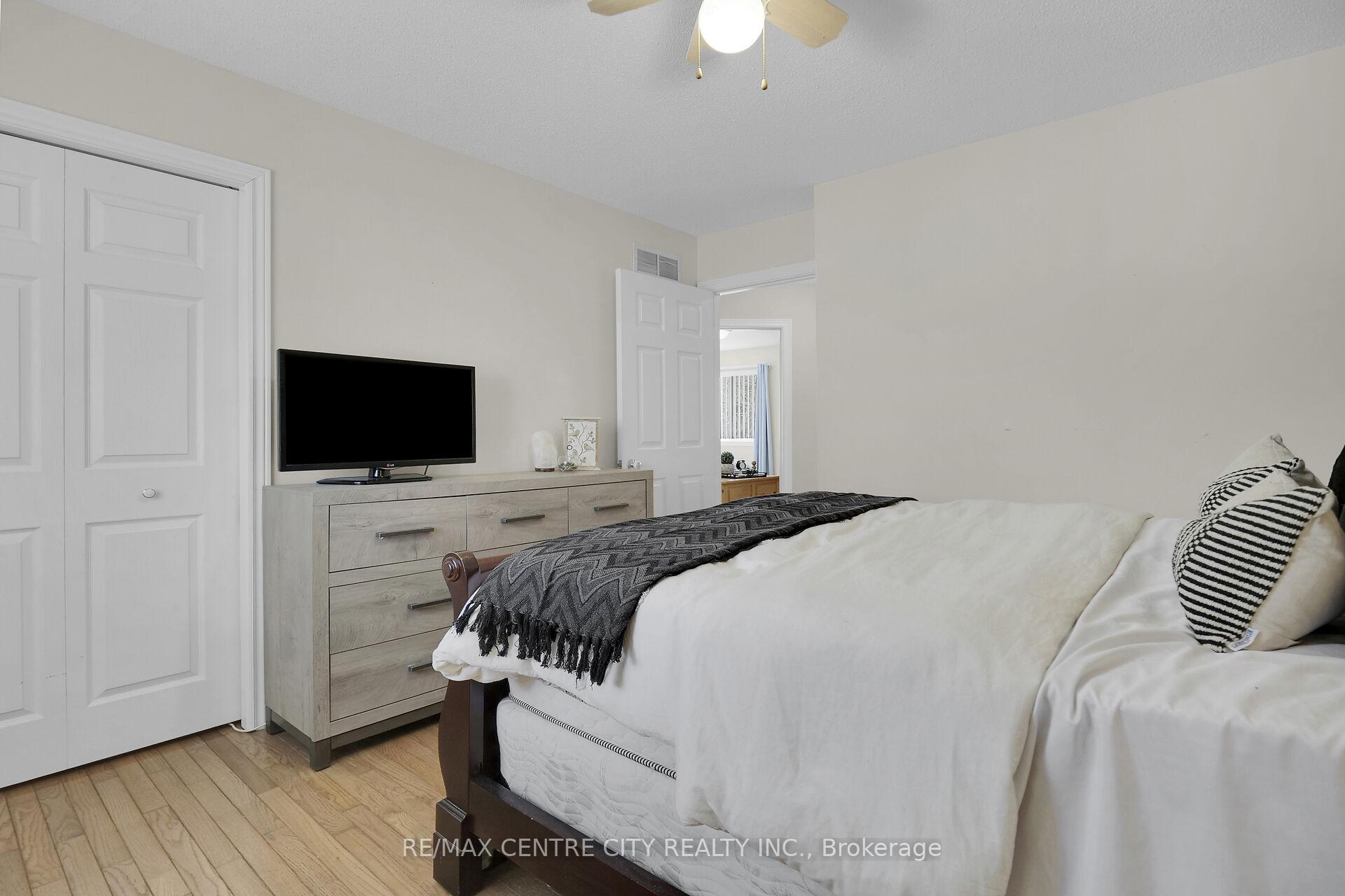 Photo 20 of 77 Woodvale Drive, Thames Centre, Dorchester — HOMEH
