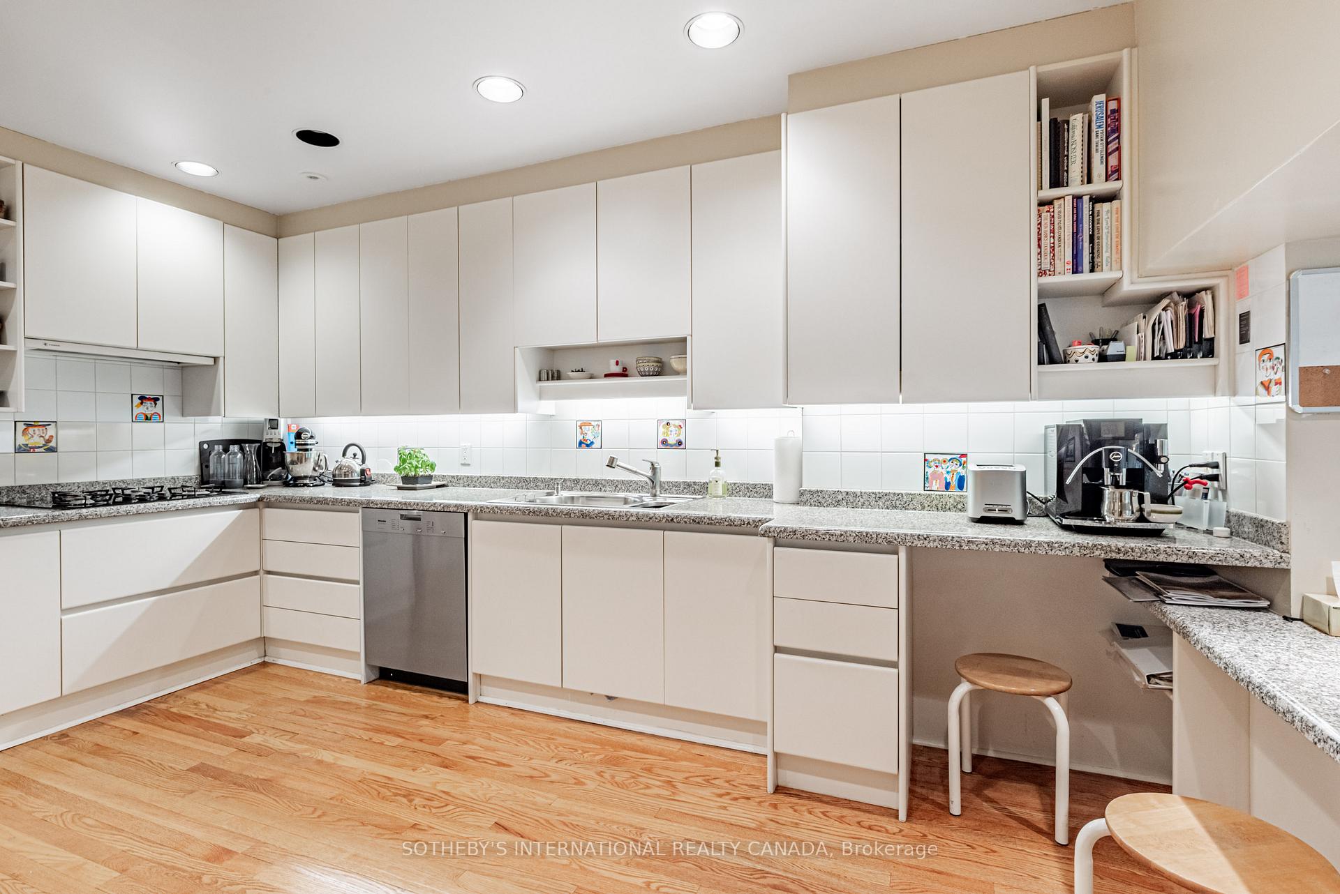 Photo 12 of 317 Glenayr Road, Toronto, Forest Hill South — HOMEH