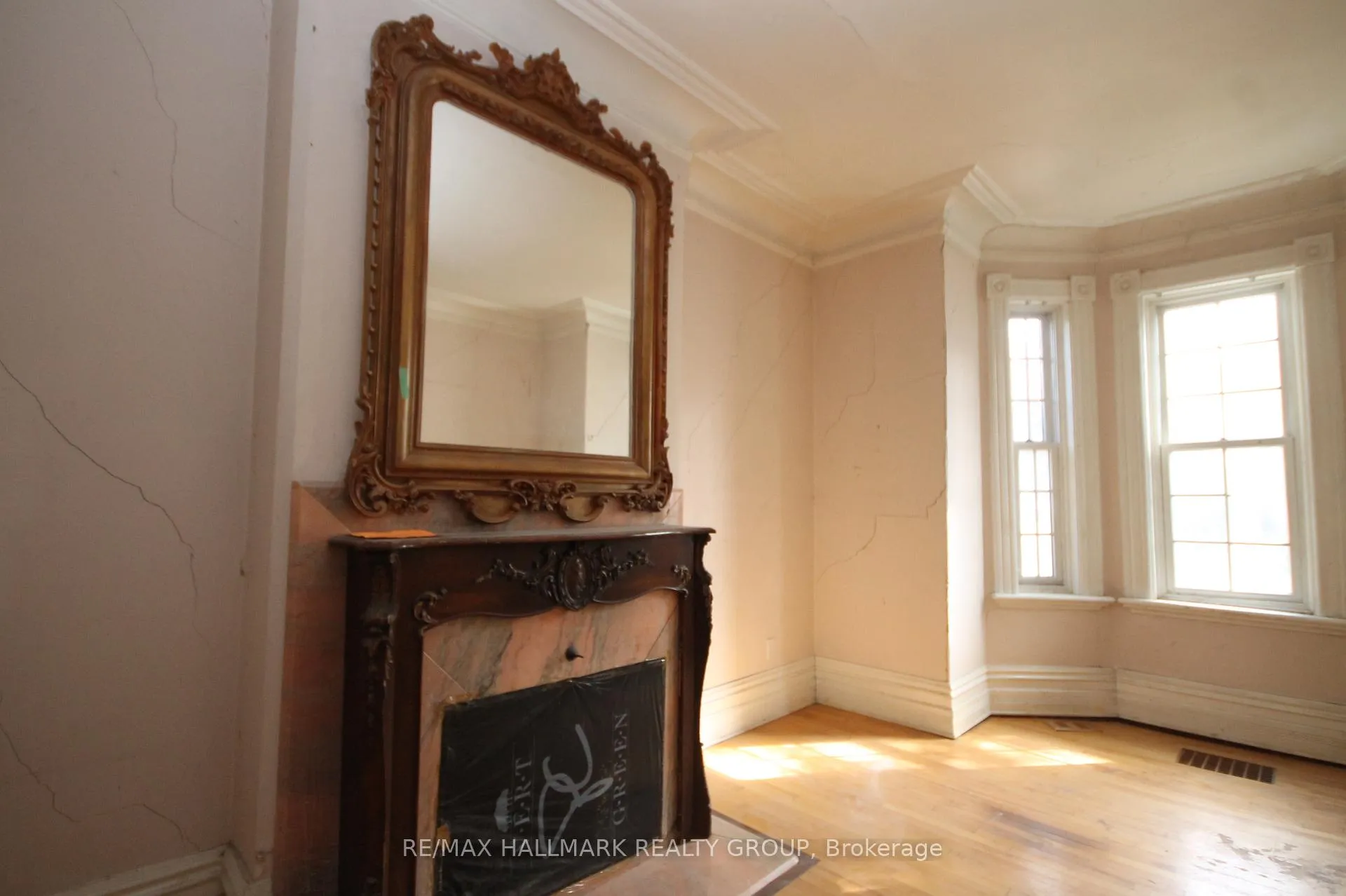 Photo 10 of 301 Waverley Street, Ottawa, Ottawa Centre — HOMEH