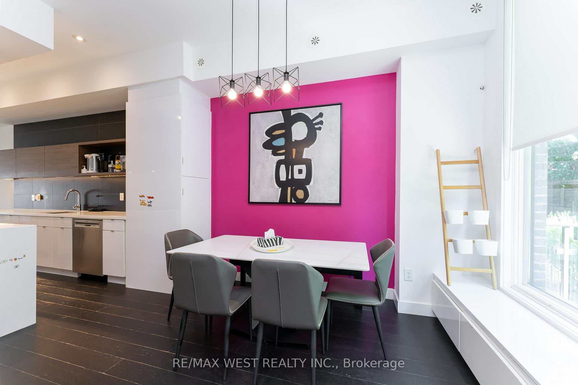 Photo 6 of Unit 9, 837 Broadview Avenue, Toronto, Playter Estates-Danforth — HOMEH