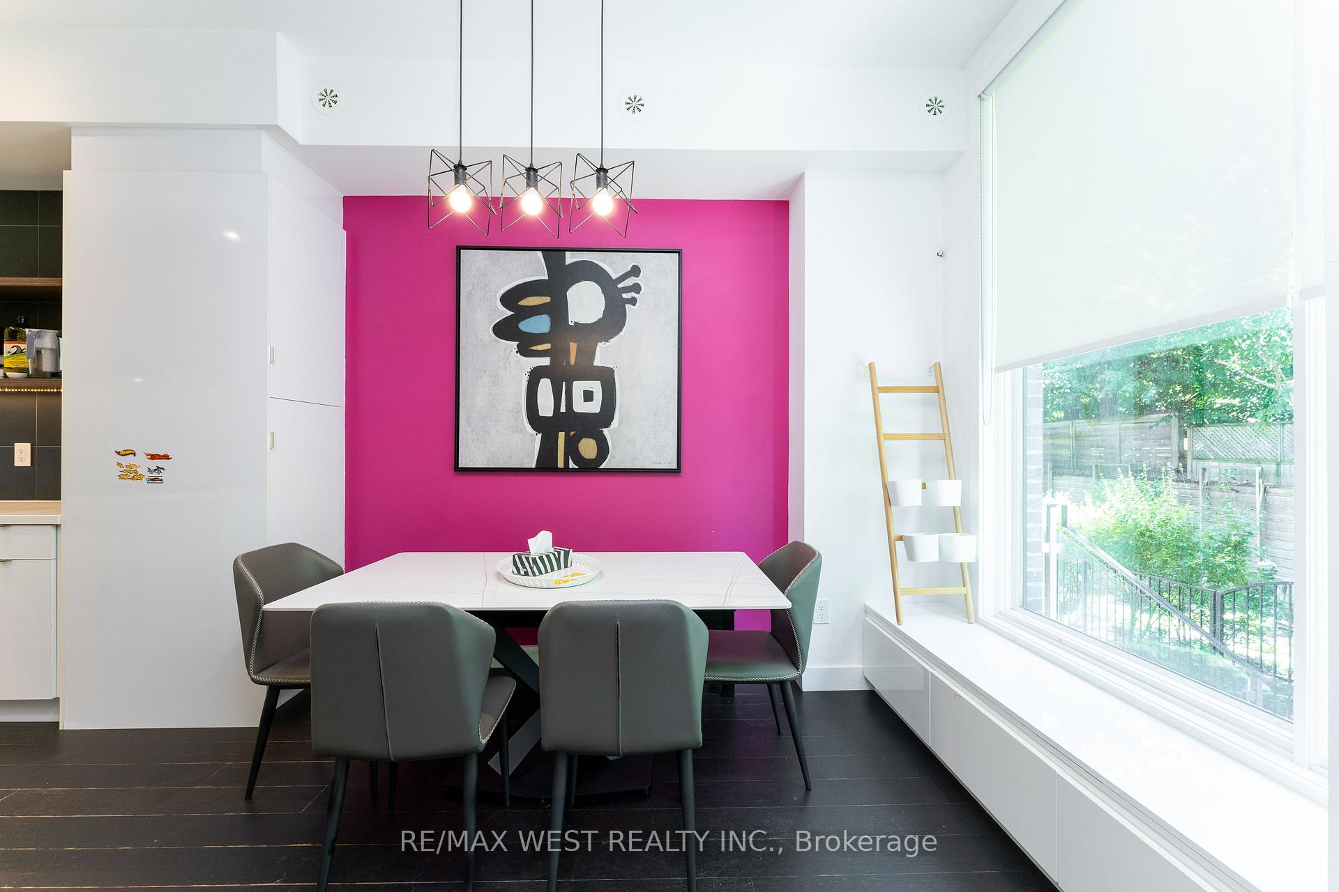 Photo 7 of Unit 9, 837 Broadview Avenue, Toronto, Playter Estates-Danforth — HOMEH
