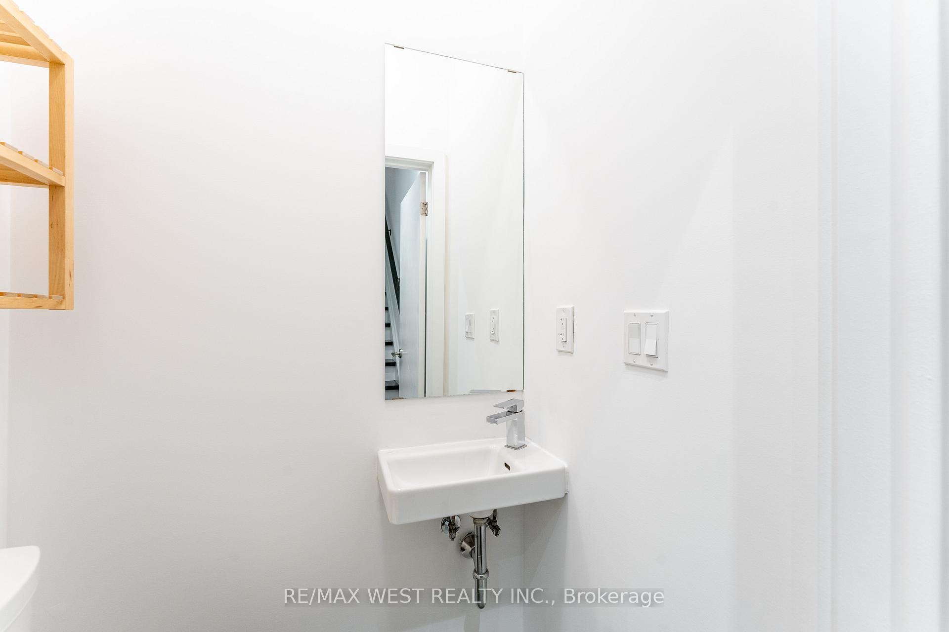 Photo 14 of Unit 9, 837 Broadview Avenue, Toronto, Playter Estates-Danforth — HOMEH