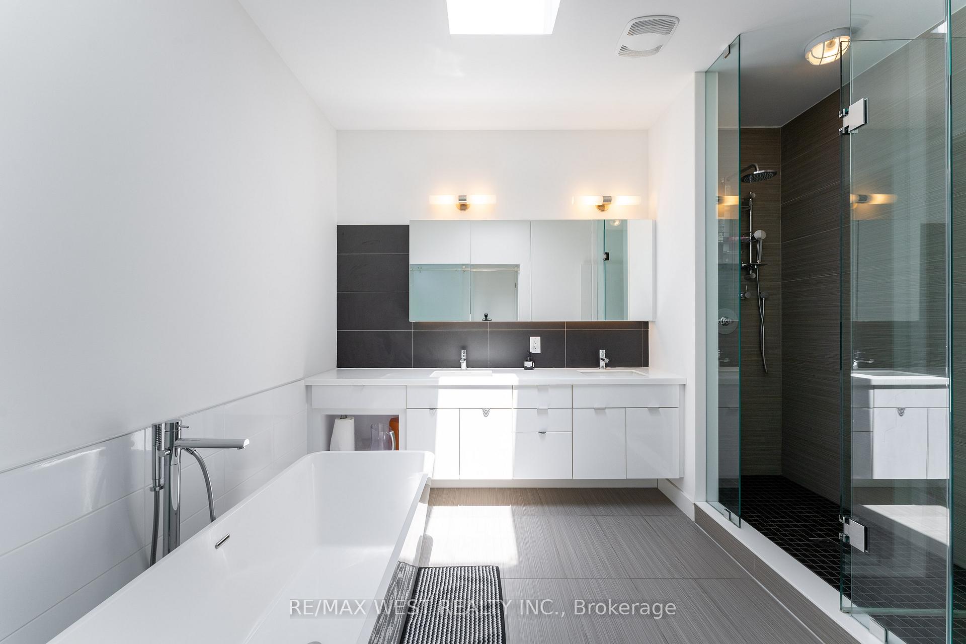 Photo 29 of Unit 9, 837 Broadview Avenue, Toronto, Playter Estates-Danforth — HOMEH